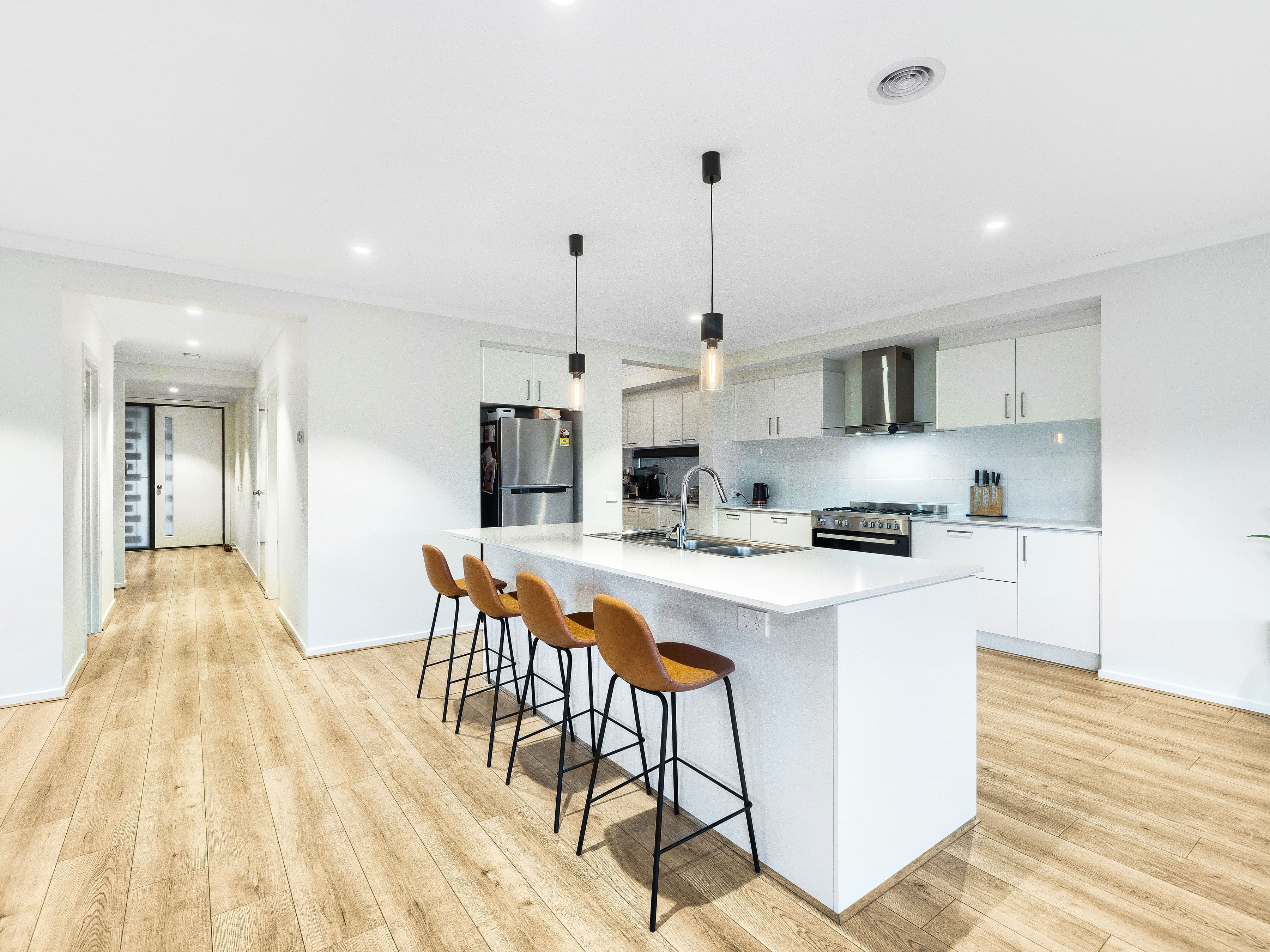 12 Darkum Street, Clyde VIC 3978, Clyde - Thumbnail 3