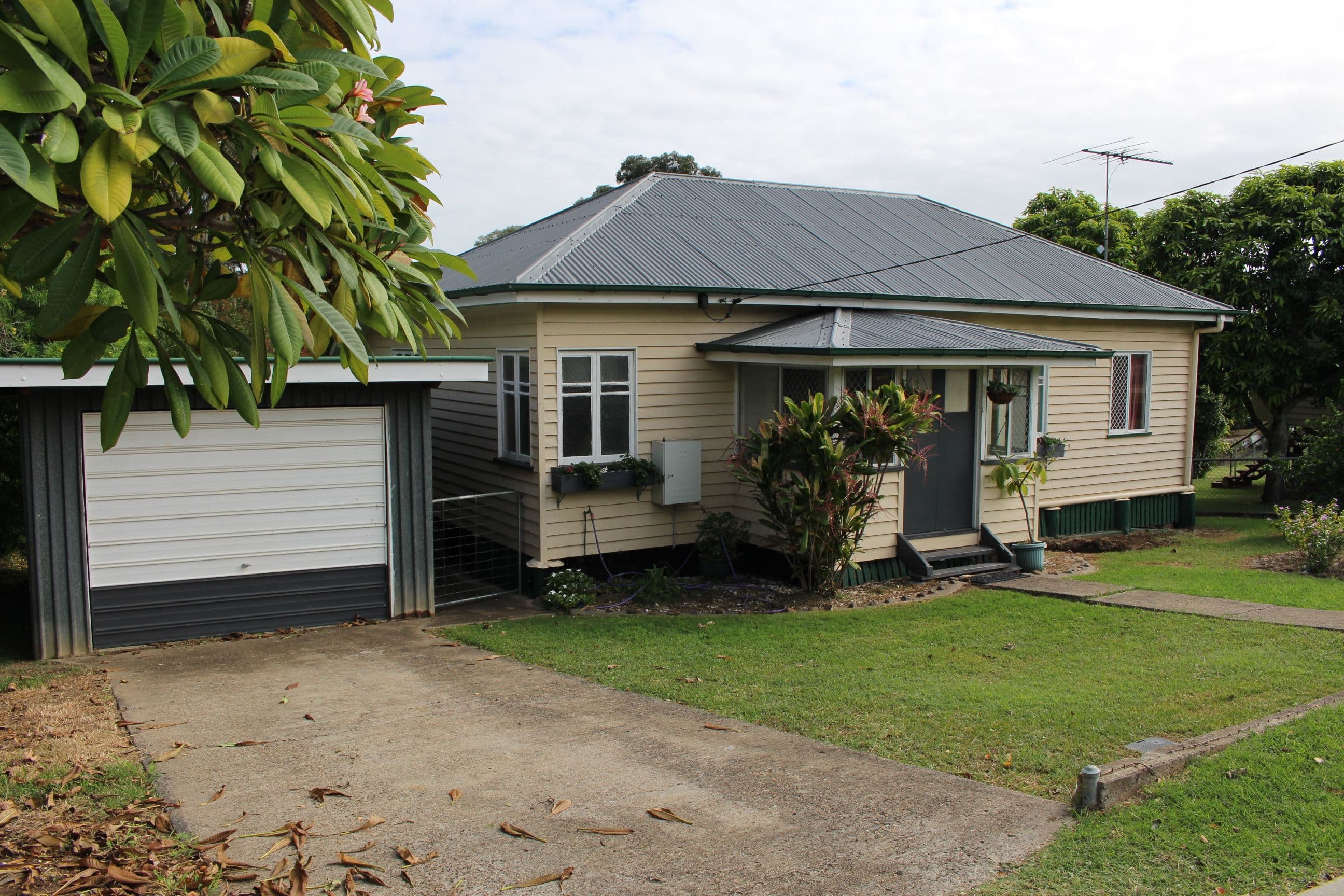 35 Park Street, Lowood QLD 4311, Lowood - Thumbnail 2
