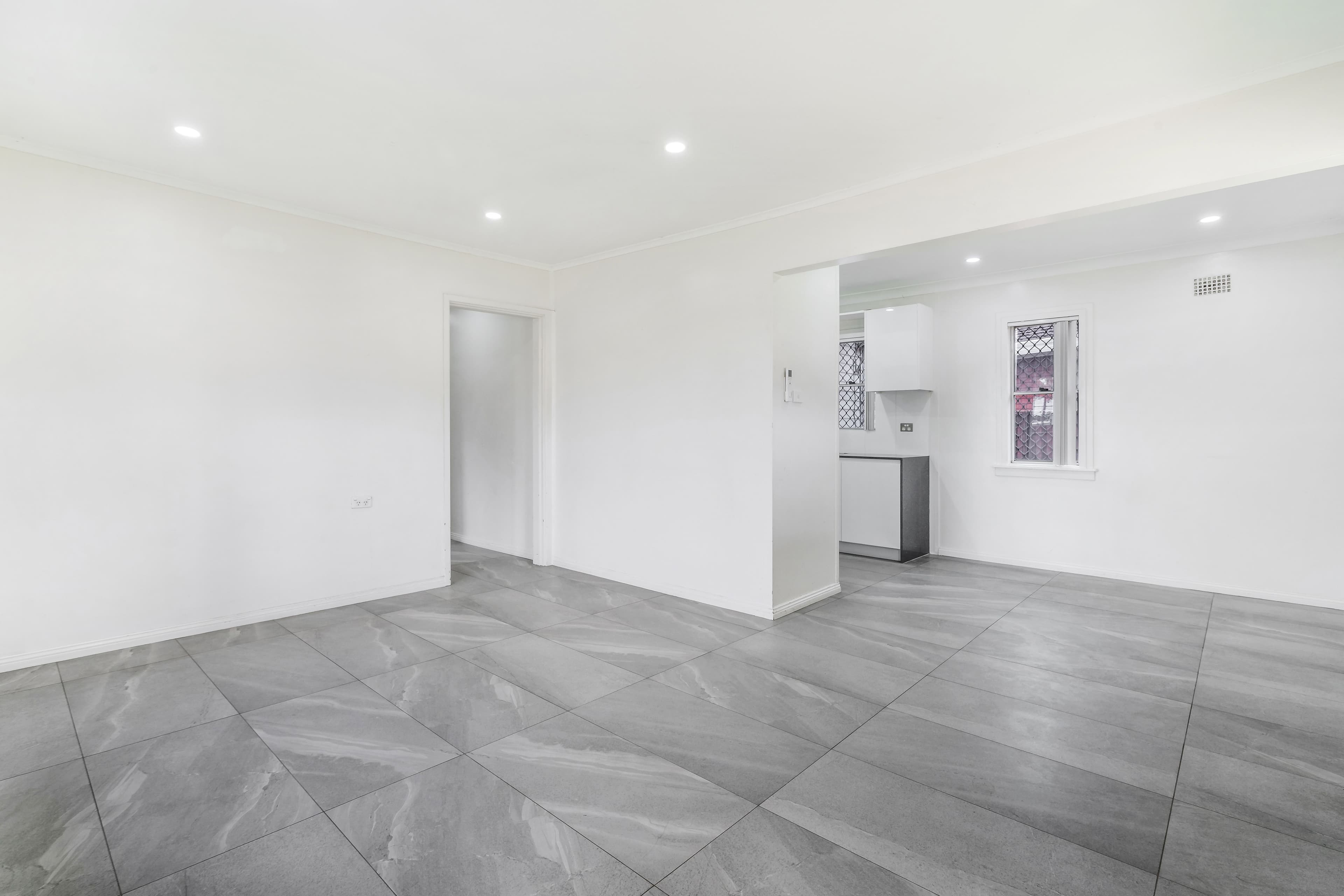 51 Hillview Parade, Lurnea NSW 2170, Lurnea - Thumbnail 5