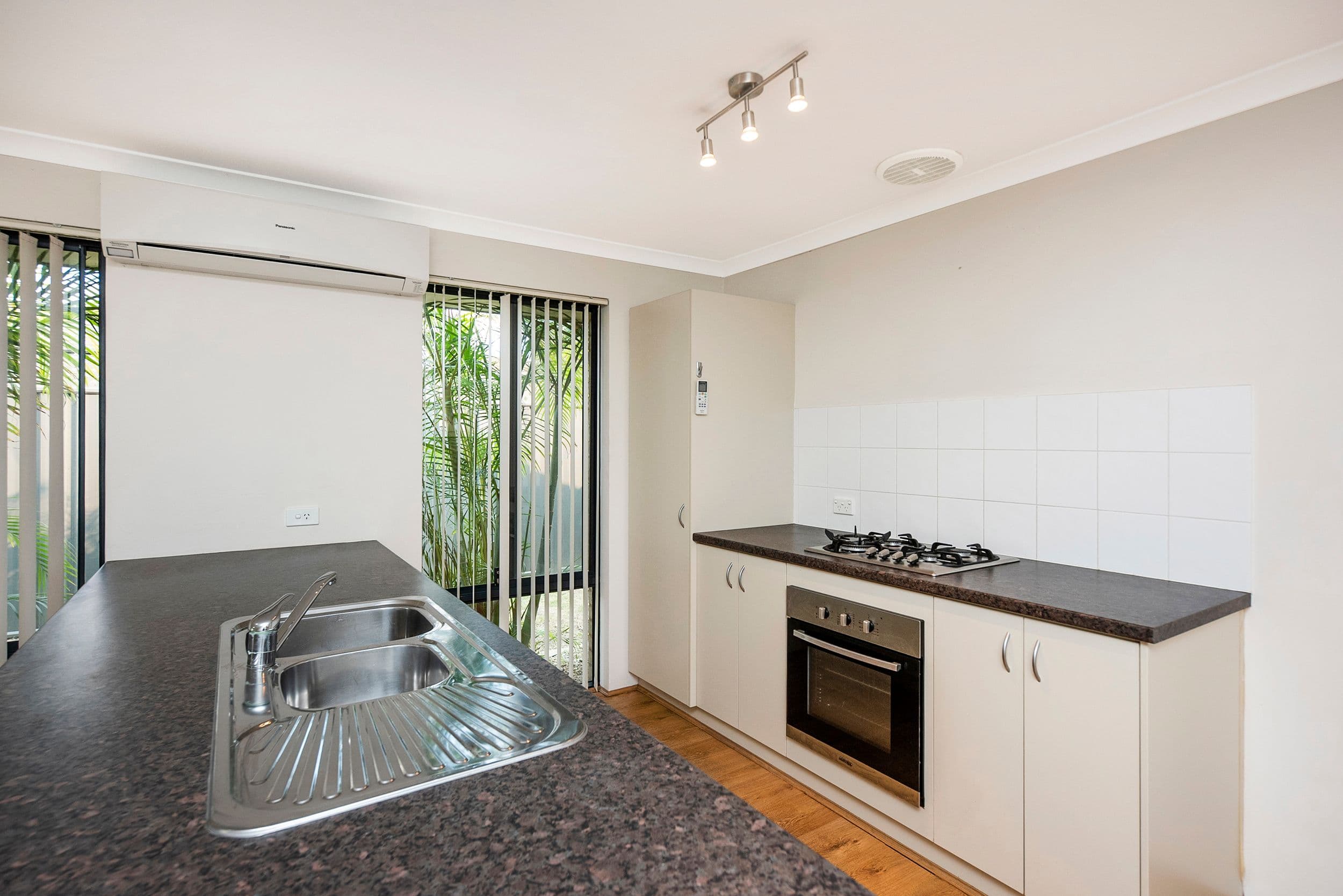 10 Bettong Street, Baldivis WA 6171, Baldivis - Thumbnail 2