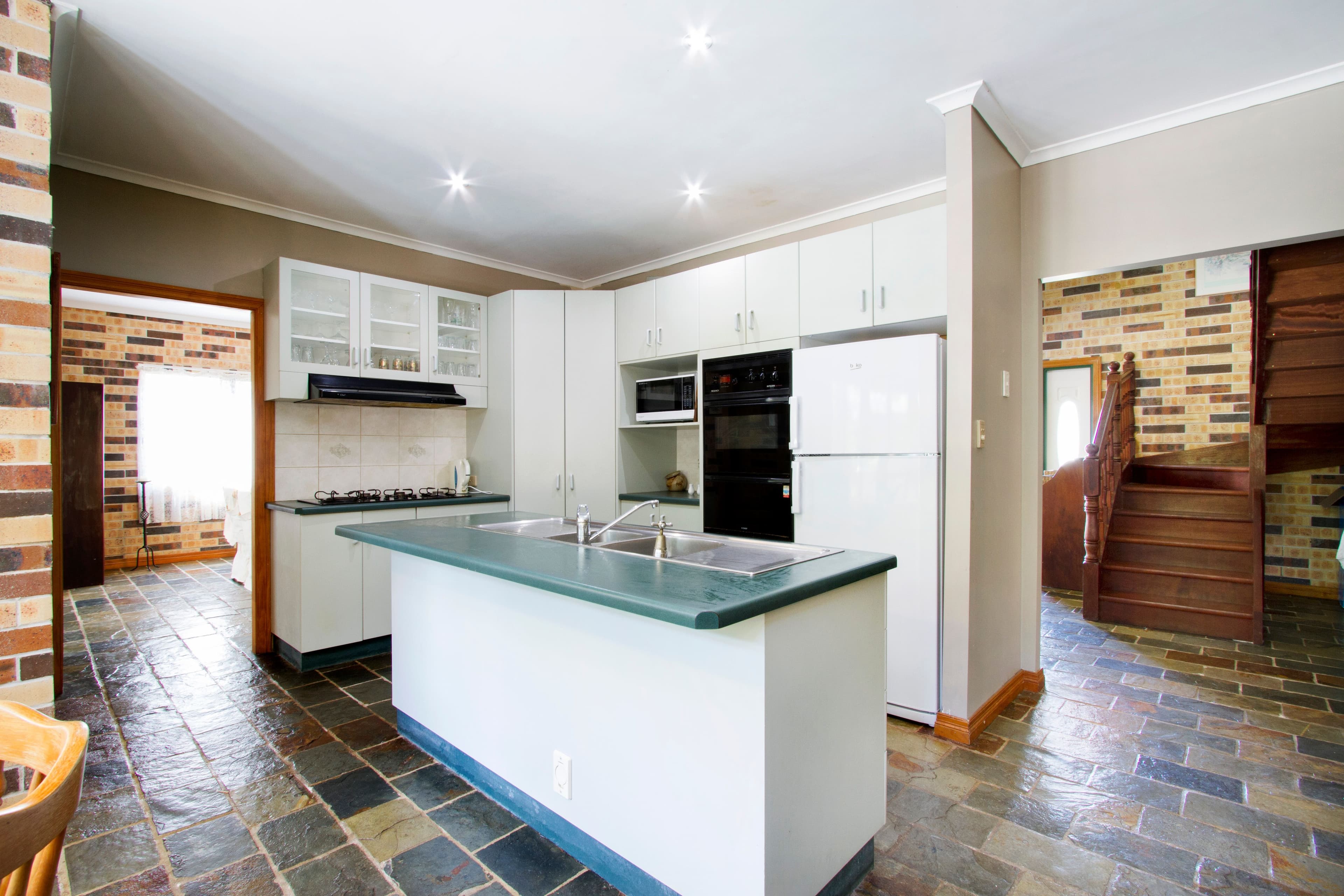 97 Gloucester Avenue, Hideaway Bay QLD 4800, Hideaway Bay - Thumbnail 5