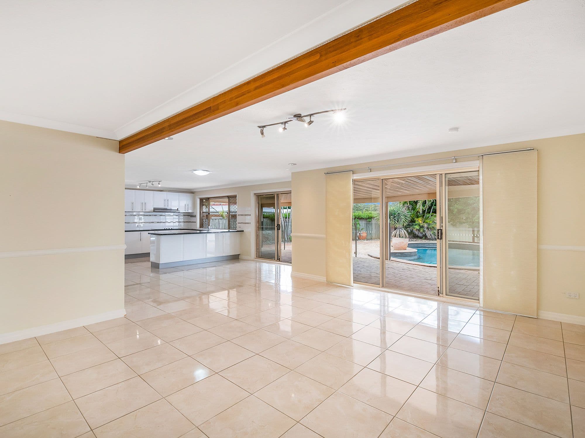 23 Alphitonia Crescent, Sunnybank Hills QLD 4109, Sunnybank Hills - Thumbnail 5