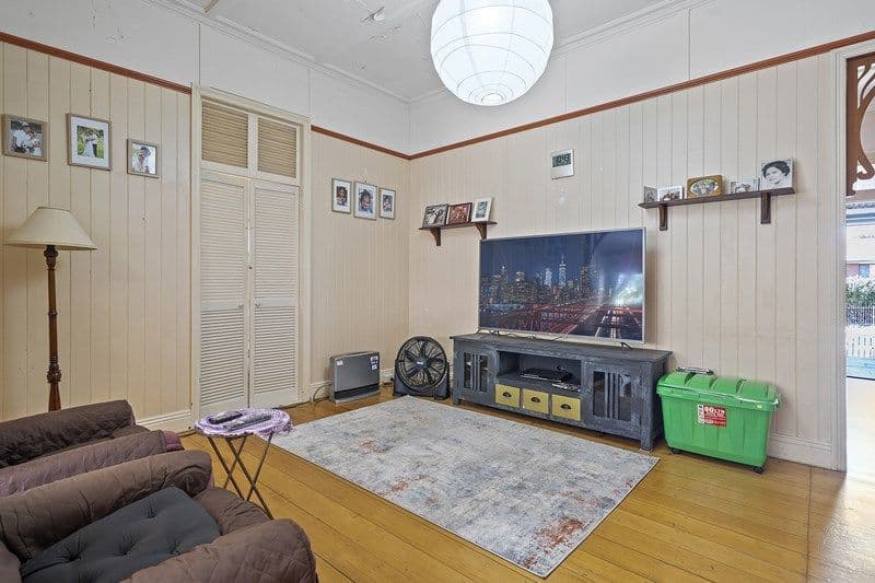 26 Clare Road, Kingston QLD 4114, Kingston - Thumbnail 3