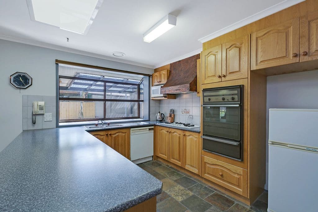 7 Montague Court, Epping VIC 3076, Epping - Thumbnail 2