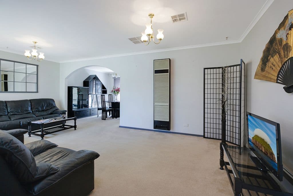7 Montague Court, Epping VIC 3076, Epping - Thumbnail 3