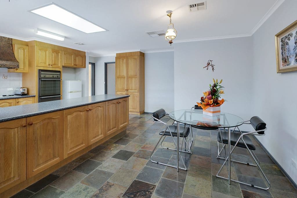7 Montague Court, Epping VIC 3076, Epping - Thumbnail 4