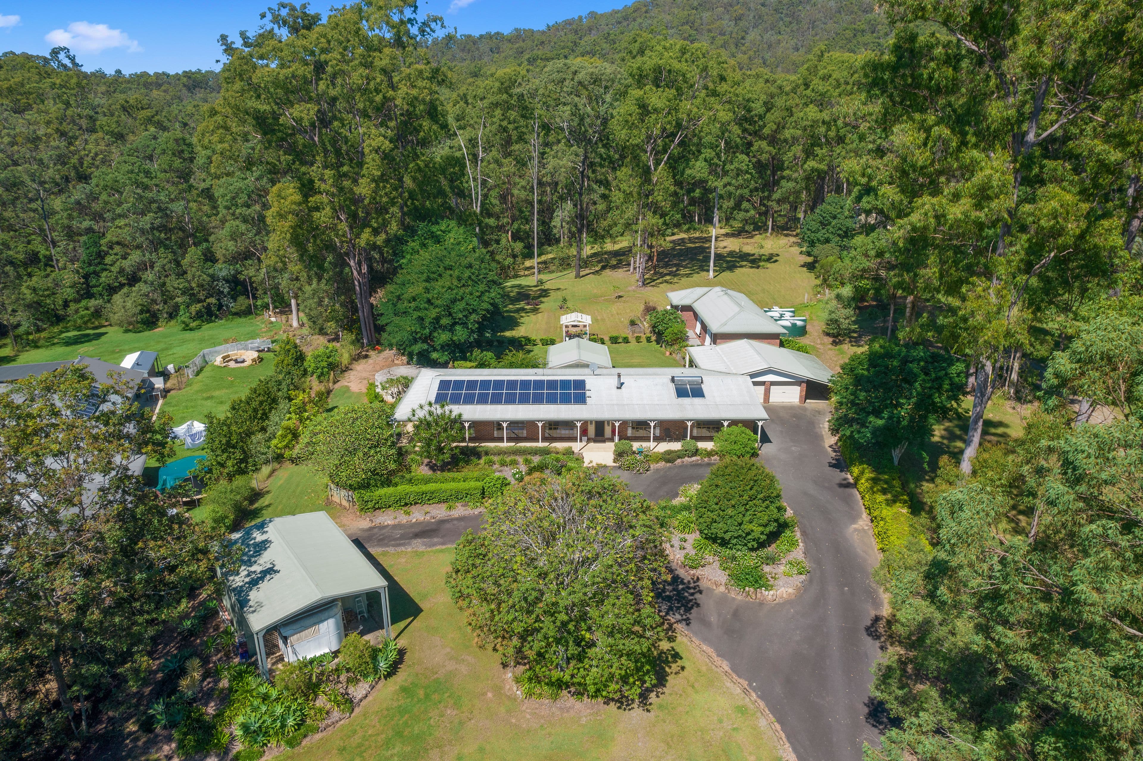 10 Vonne Court, Camp Mountain QLD 4520, Camp Mountain - Thumbnail 2