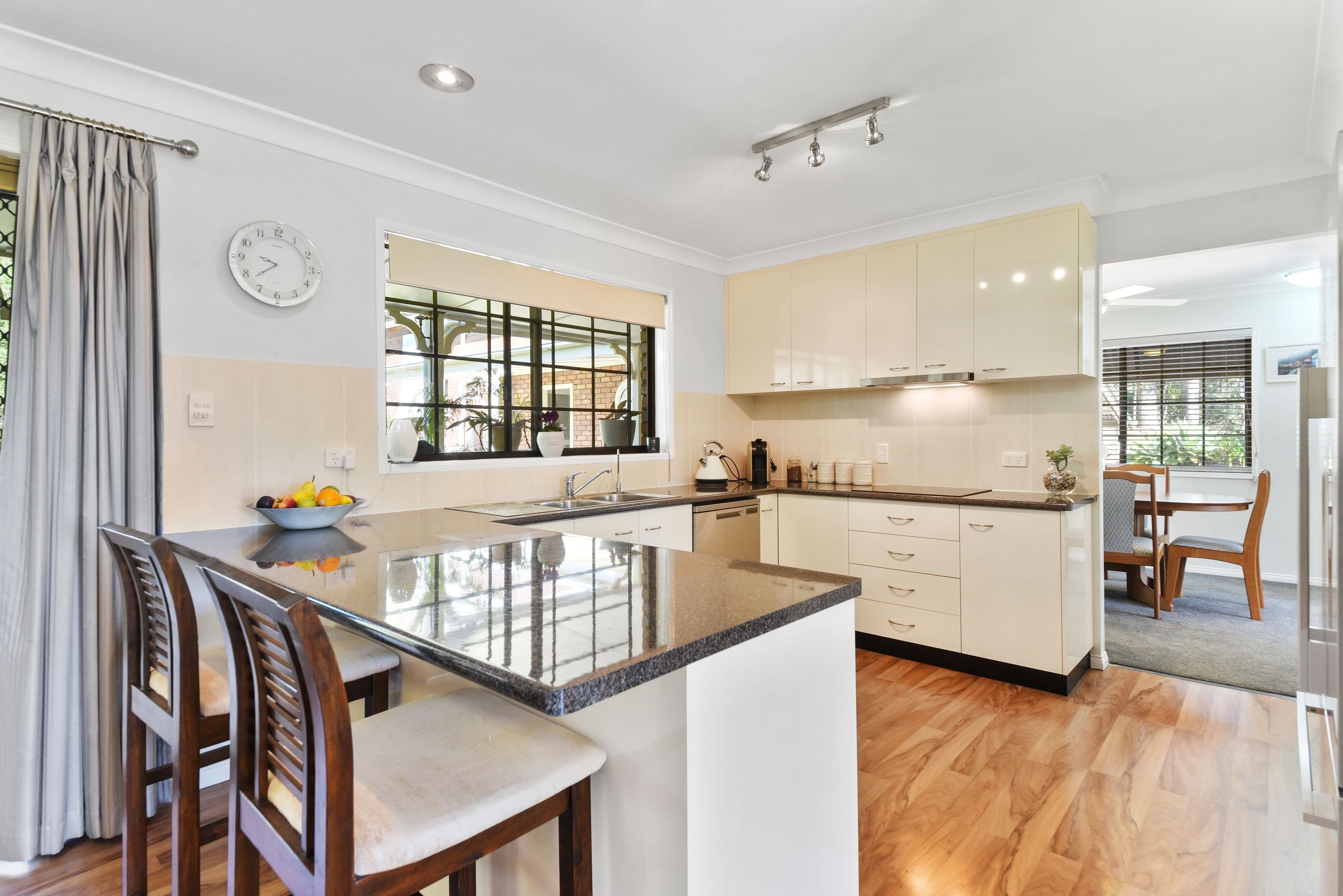 10 Vonne Court, Camp Mountain QLD 4520, Camp Mountain - Thumbnail 4
