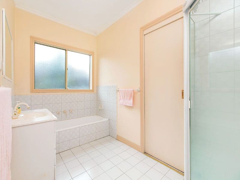 28 Murrong Avenue, BENTLEIGH EAST VIC 3165, Bentleigh East - Thumbnail 4