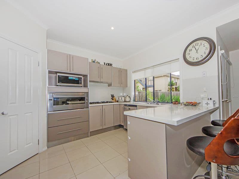 43 Scenic Drive, POINT COOK VIC 3030, Point Cook - Thumbnail 6