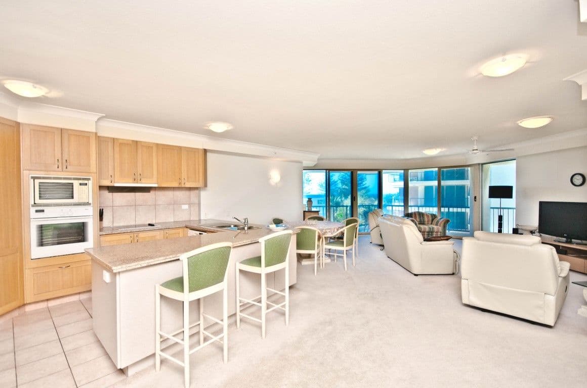 18 'Oceana', 100 Old Burleigh Road, Broadbeach QLD 4218, Broadbeach - Thumbnail 3