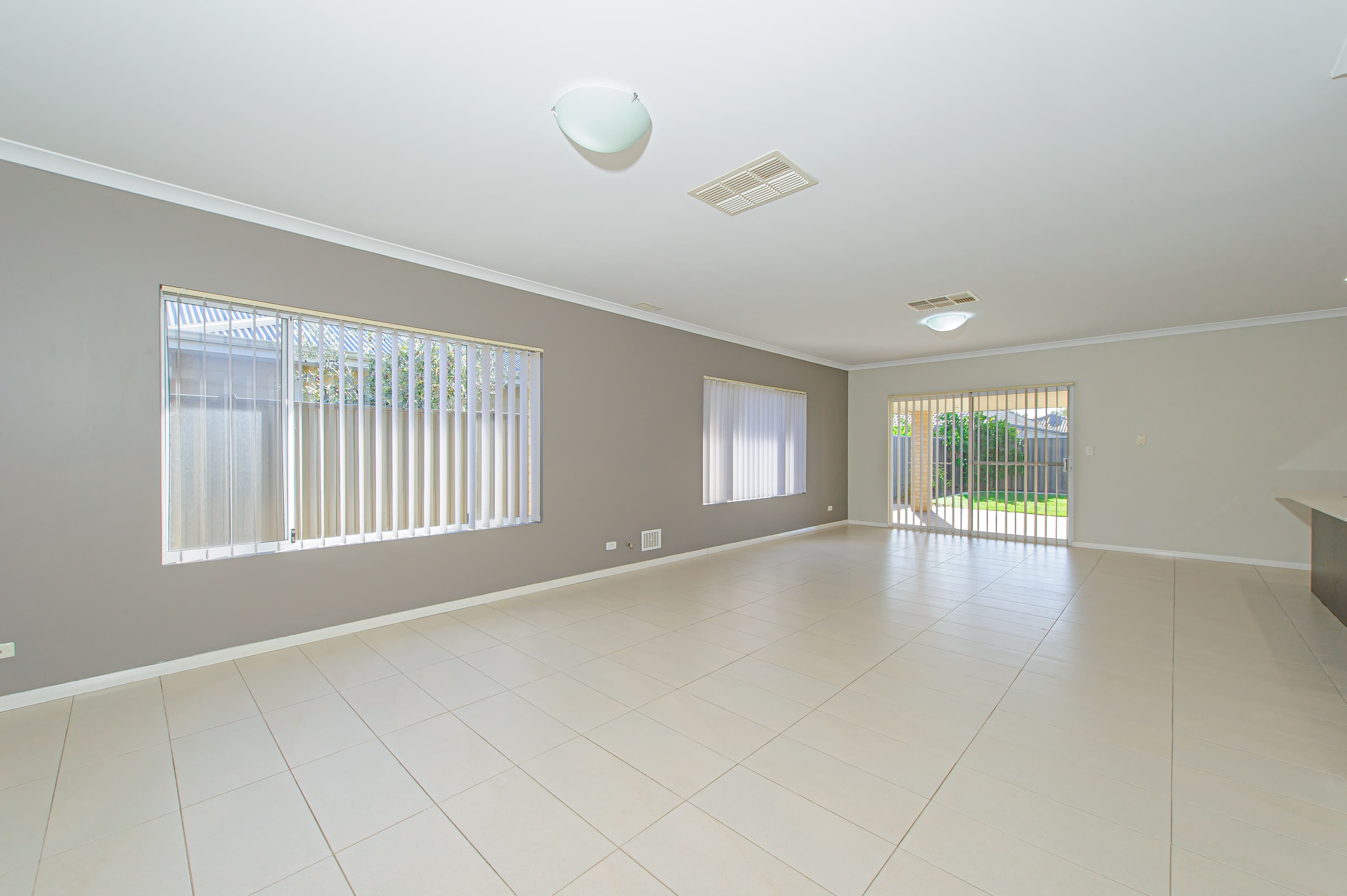 10 Verbana Drive, Aveley WA 6069, Aveley - Thumbnail 4