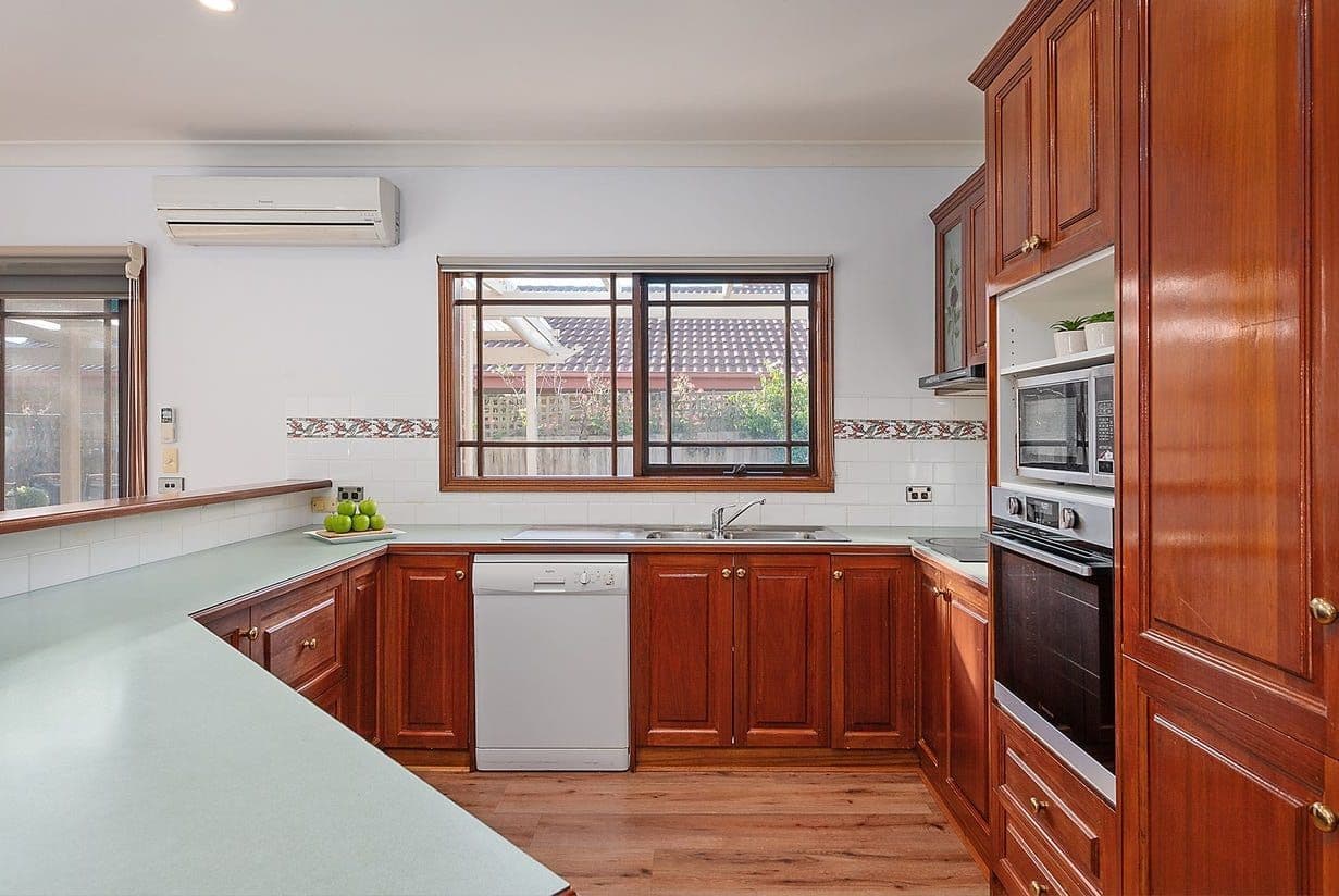 190 South Valley Road, Highton VIC 3216, Highton - Thumbnail 3