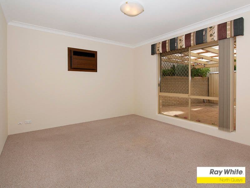 71 Creaney Drive, KINGSLEY WA 6026, Kingsley - Thumbnail 2