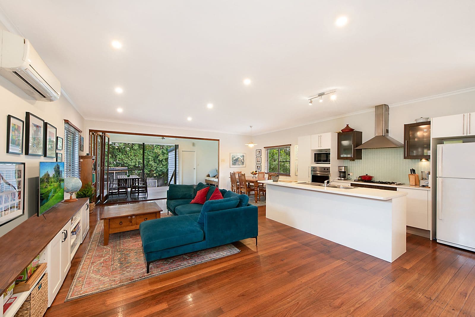 97 Plumer Street, Sherwood QLD 4075, Sherwood - Thumbnail 2