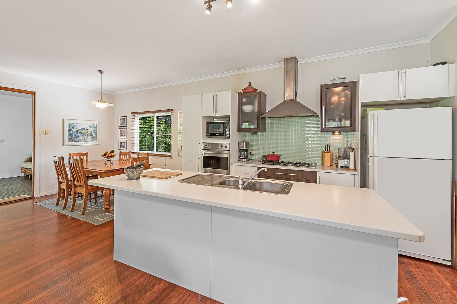 97 Plumer Street, Sherwood QLD 4075, Sherwood - Thumbnail 3