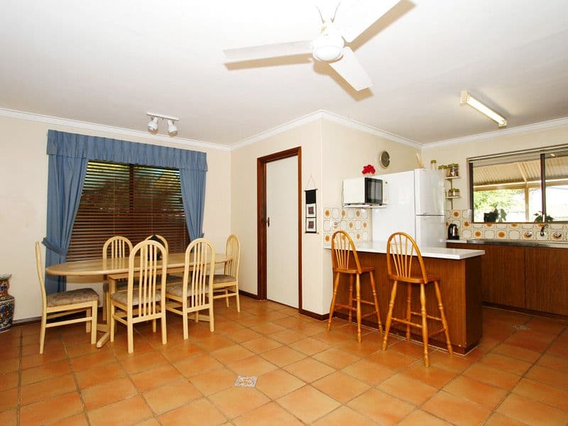 28 Chedworth Way, EDEN HILL WA 6054, Eden Hill - Thumbnail 8