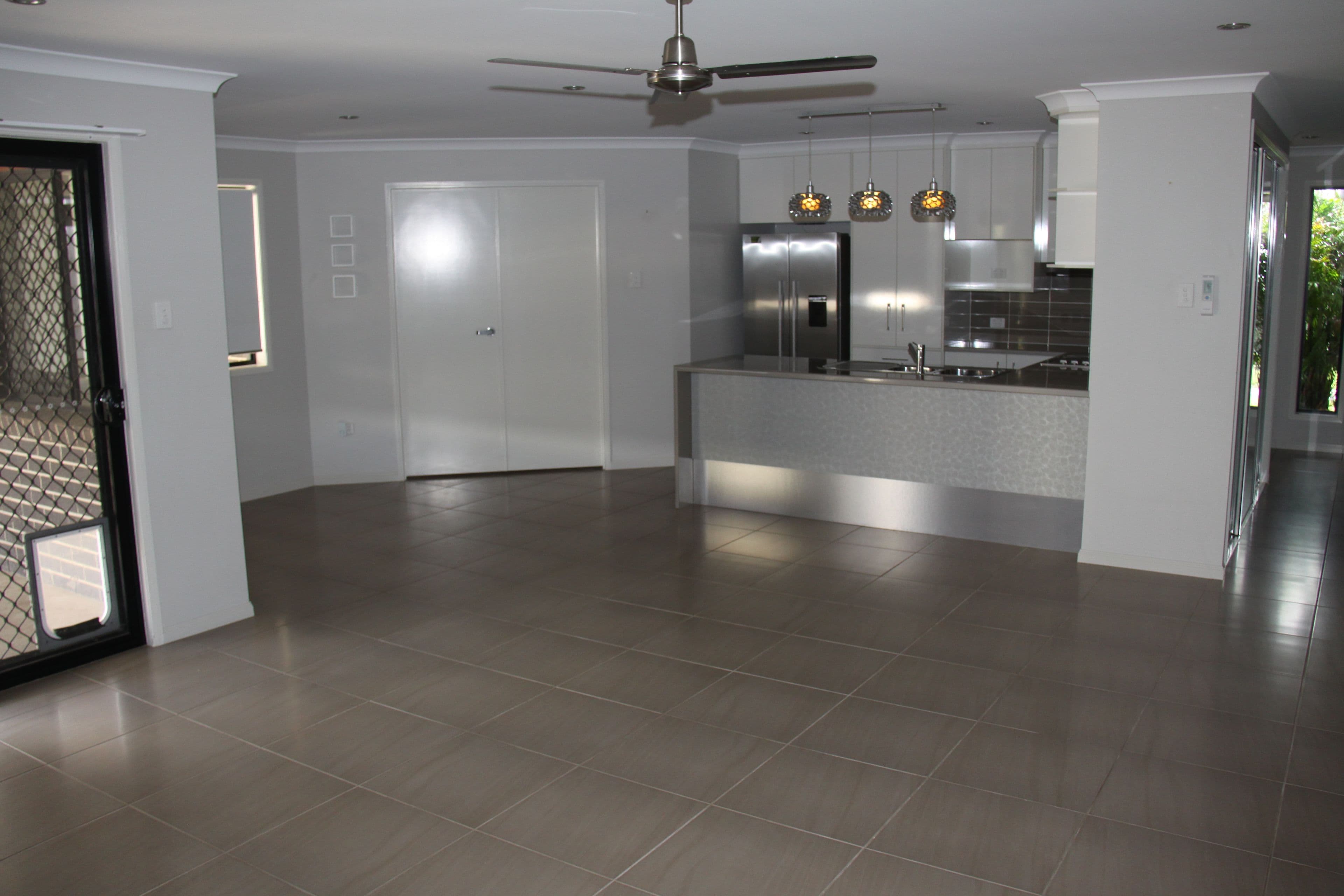 13 Valley Way, Boyne Island QLD 4680, Boyne Island - Thumbnail 2