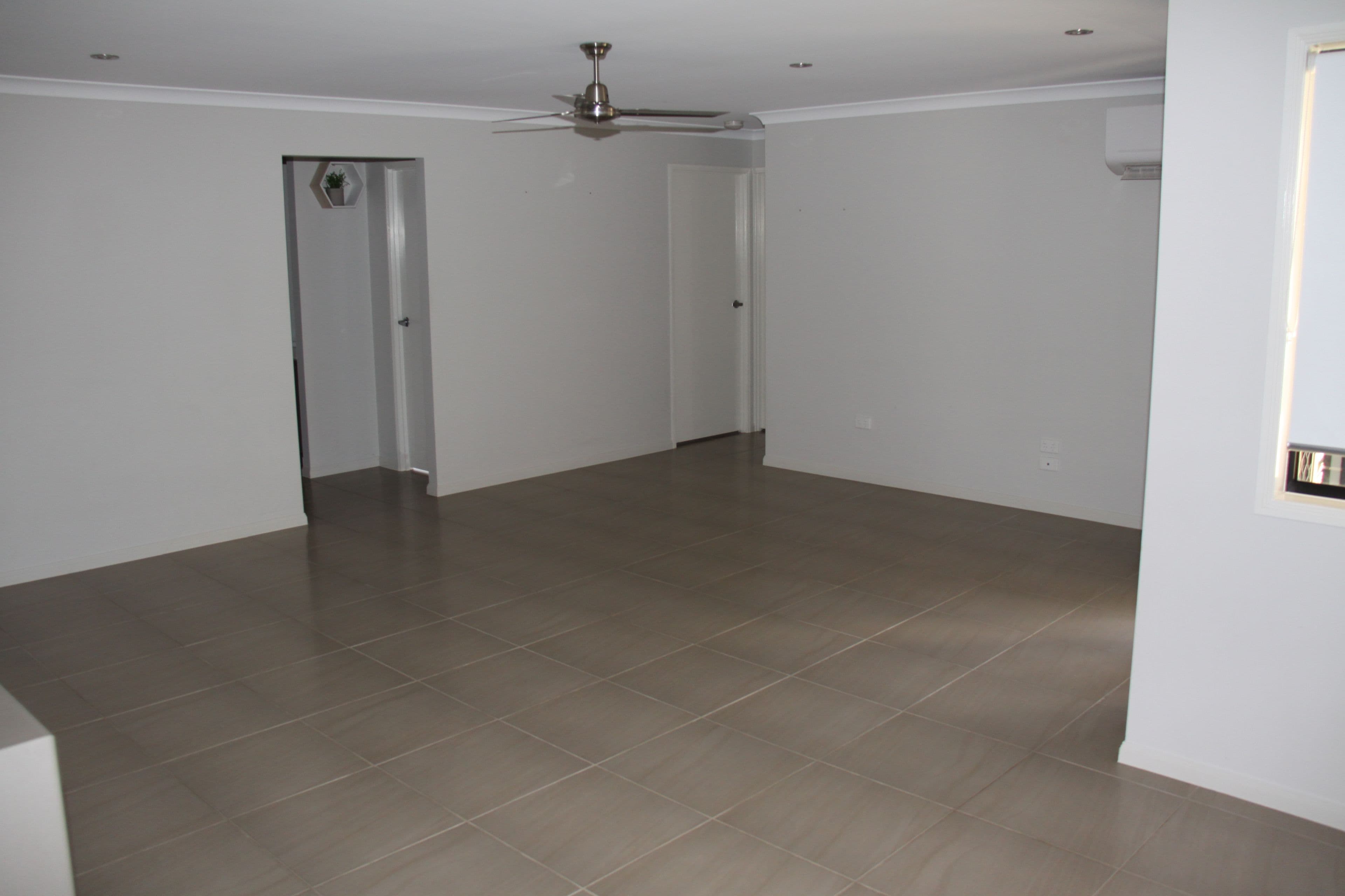 13 Valley Way, Boyne Island QLD 4680, Boyne Island - Thumbnail 4