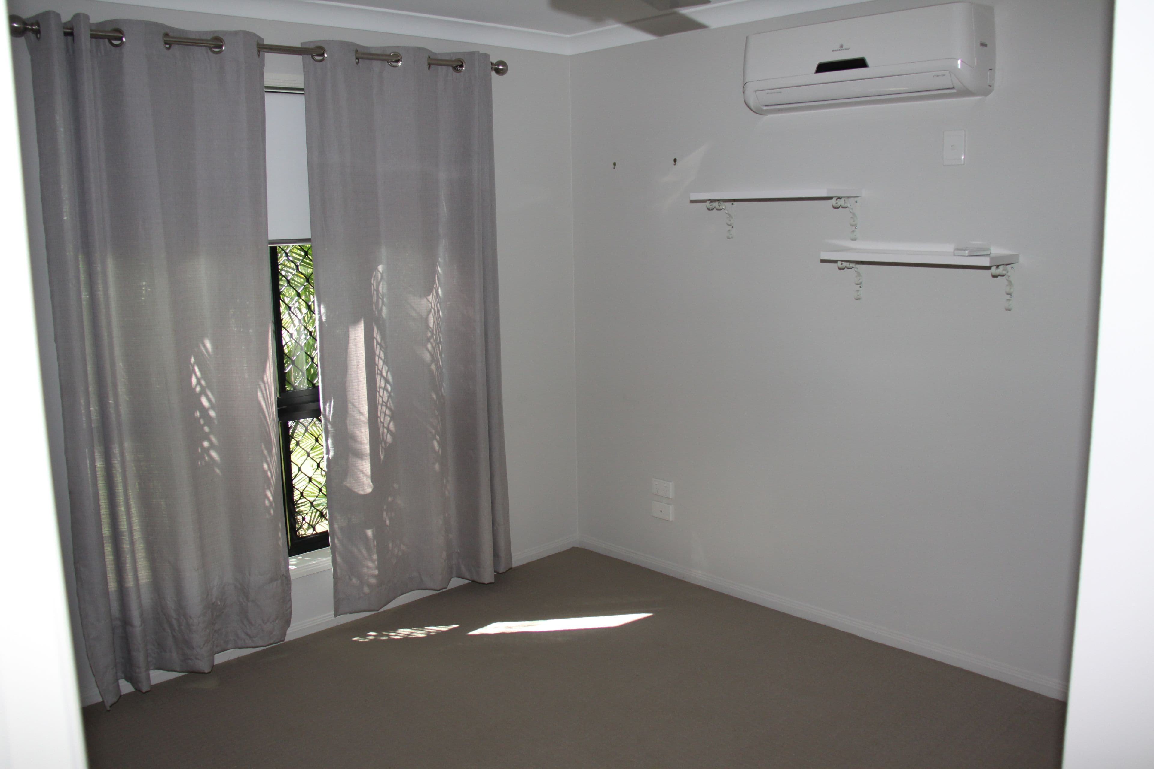 13 Valley Way, Boyne Island QLD 4680, Boyne Island - Thumbnail 5