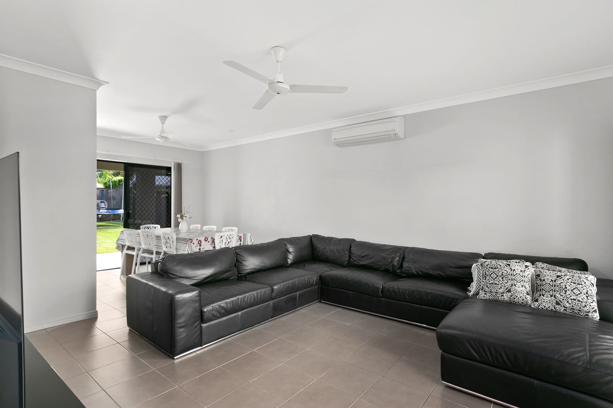 86 Roberts Drive, Trinity Beach QLD 4879, Trinity Beach - Thumbnail 3