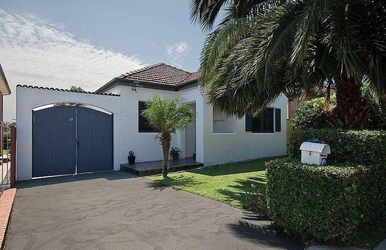 17 Young Street, Penshurst - Image 1