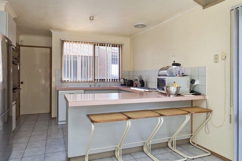 131 Argyle Way, WANTIRNA SOUTH VIC 3152, Wantirna South - Thumbnail 4