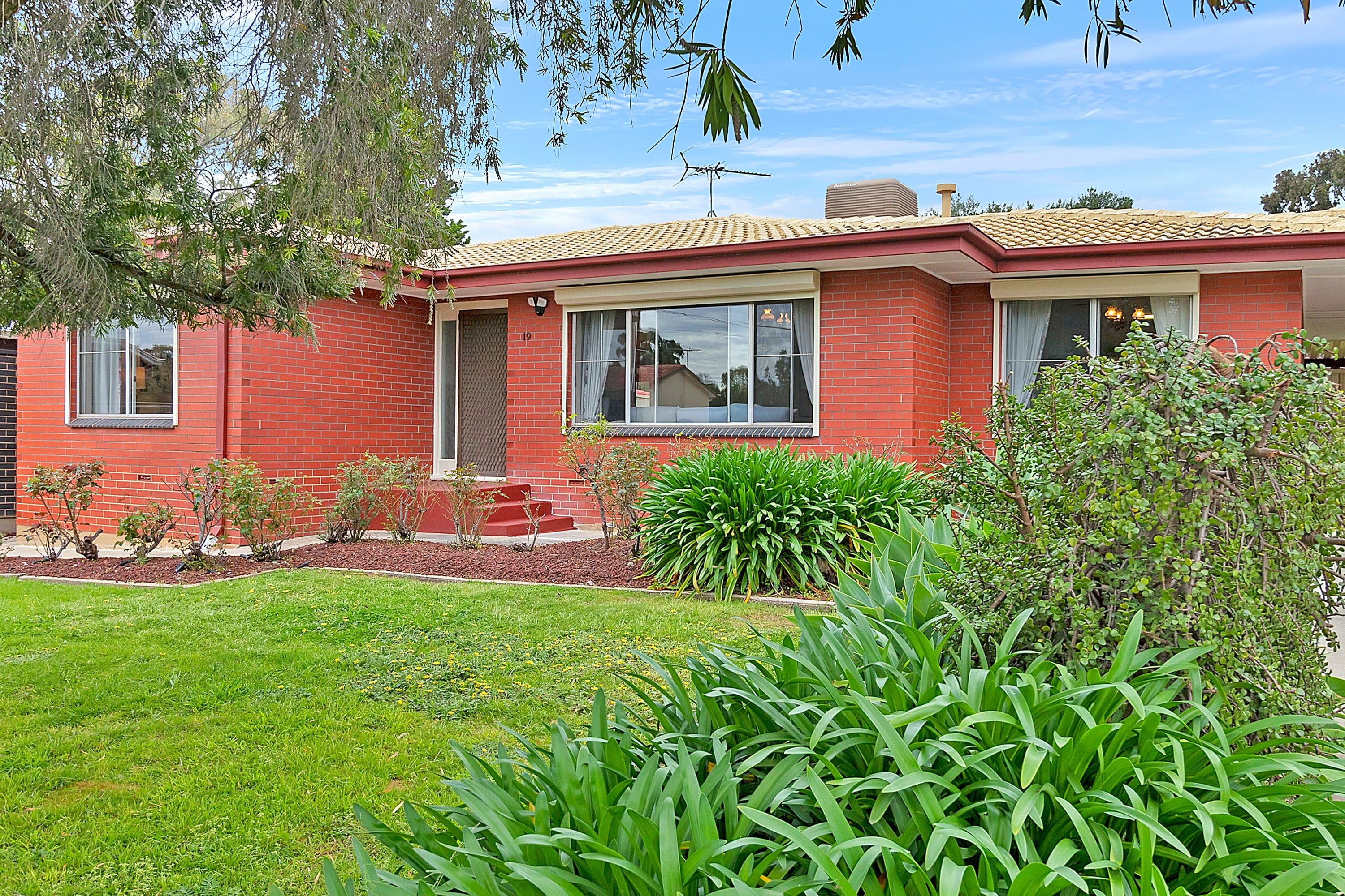 19 Leyte Drive, Surrey Downs SA 5126, Surrey Downs - Thumbnail 2