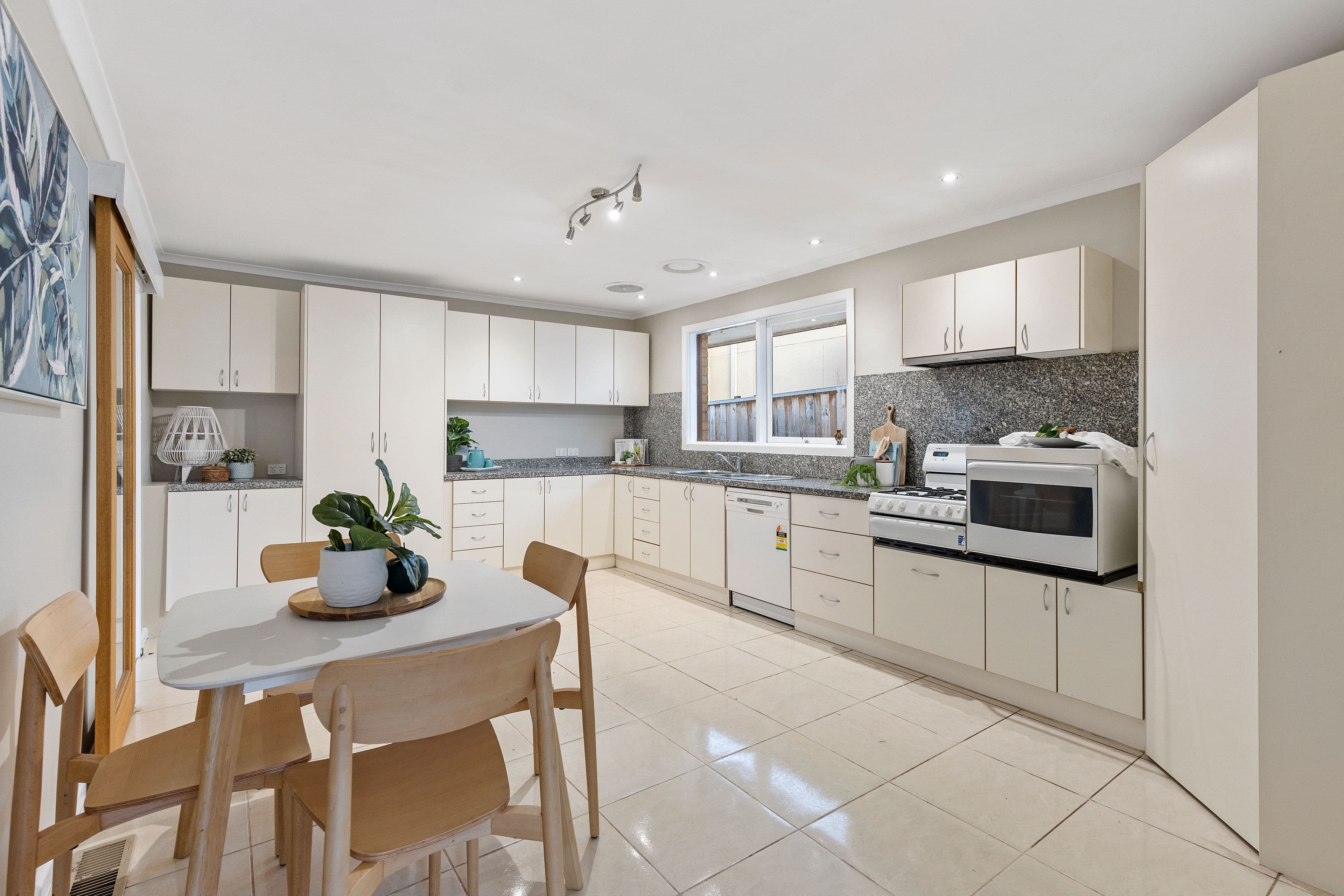 18 Joanna Street, Nunawading VIC 3131, Nunawading - Thumbnail 5