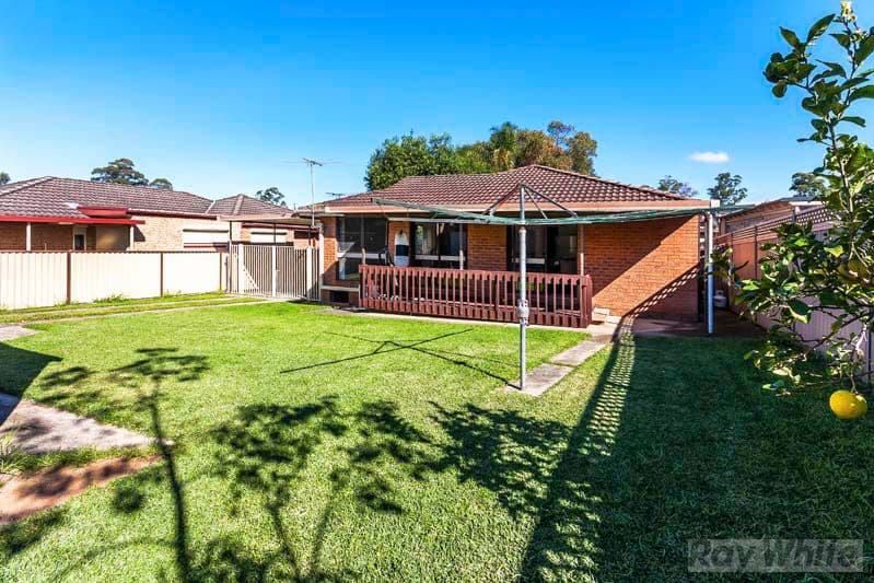 11 Bougainville Avenue, BOSSLEY PARK NSW 2176, Bossley Park - Thumbnail 8