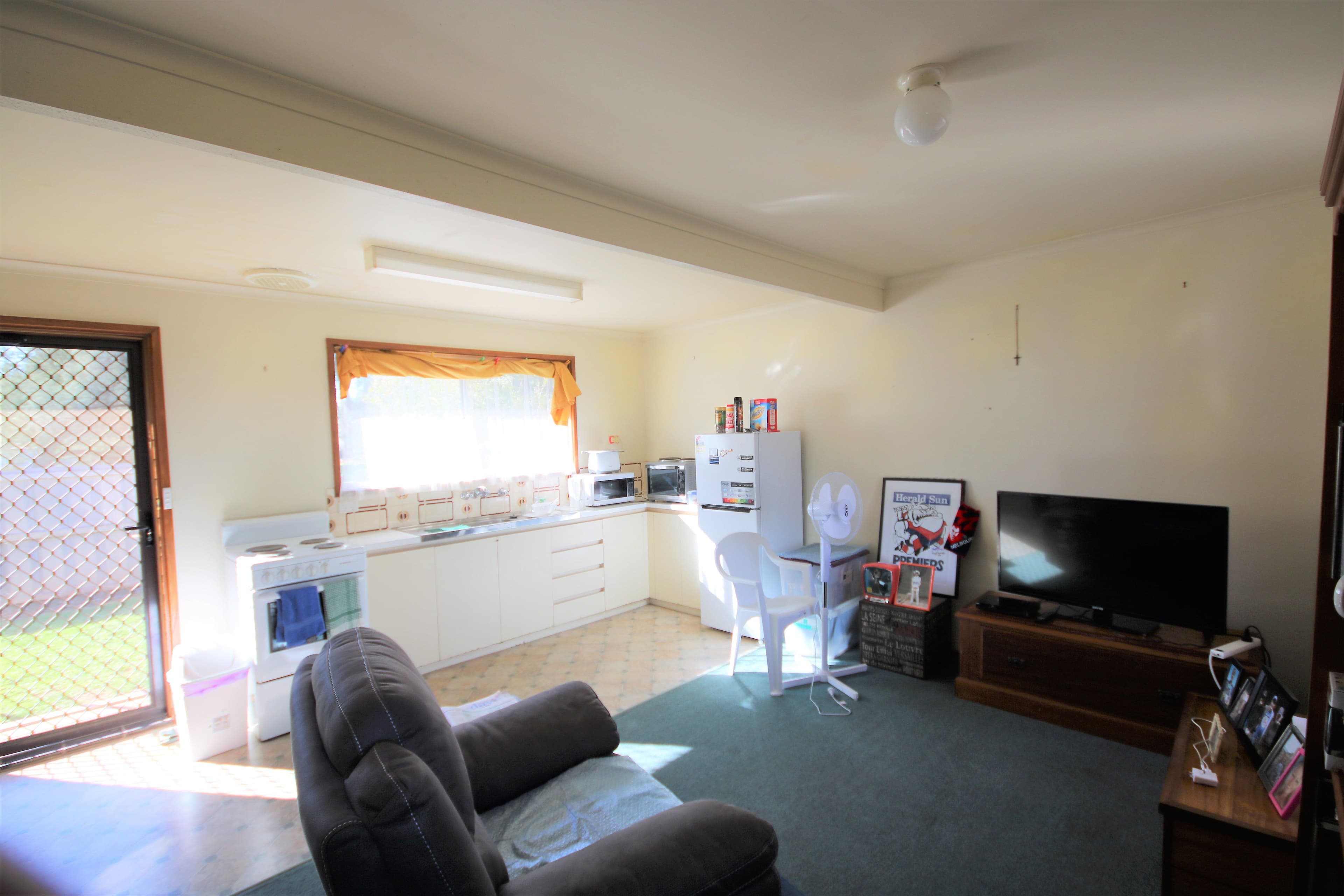 units 1-6 28 Railway Road, Rochester VIC 3561, Rochester - Thumbnail 8