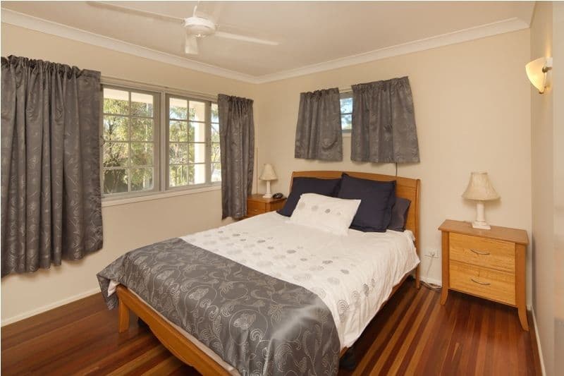 14 Rialanna Street, KENMORE QLD 4069, Kenmore - Thumbnail 4