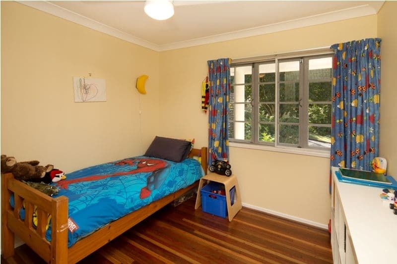 14 Rialanna Street, KENMORE QLD 4069, Kenmore - Thumbnail 7