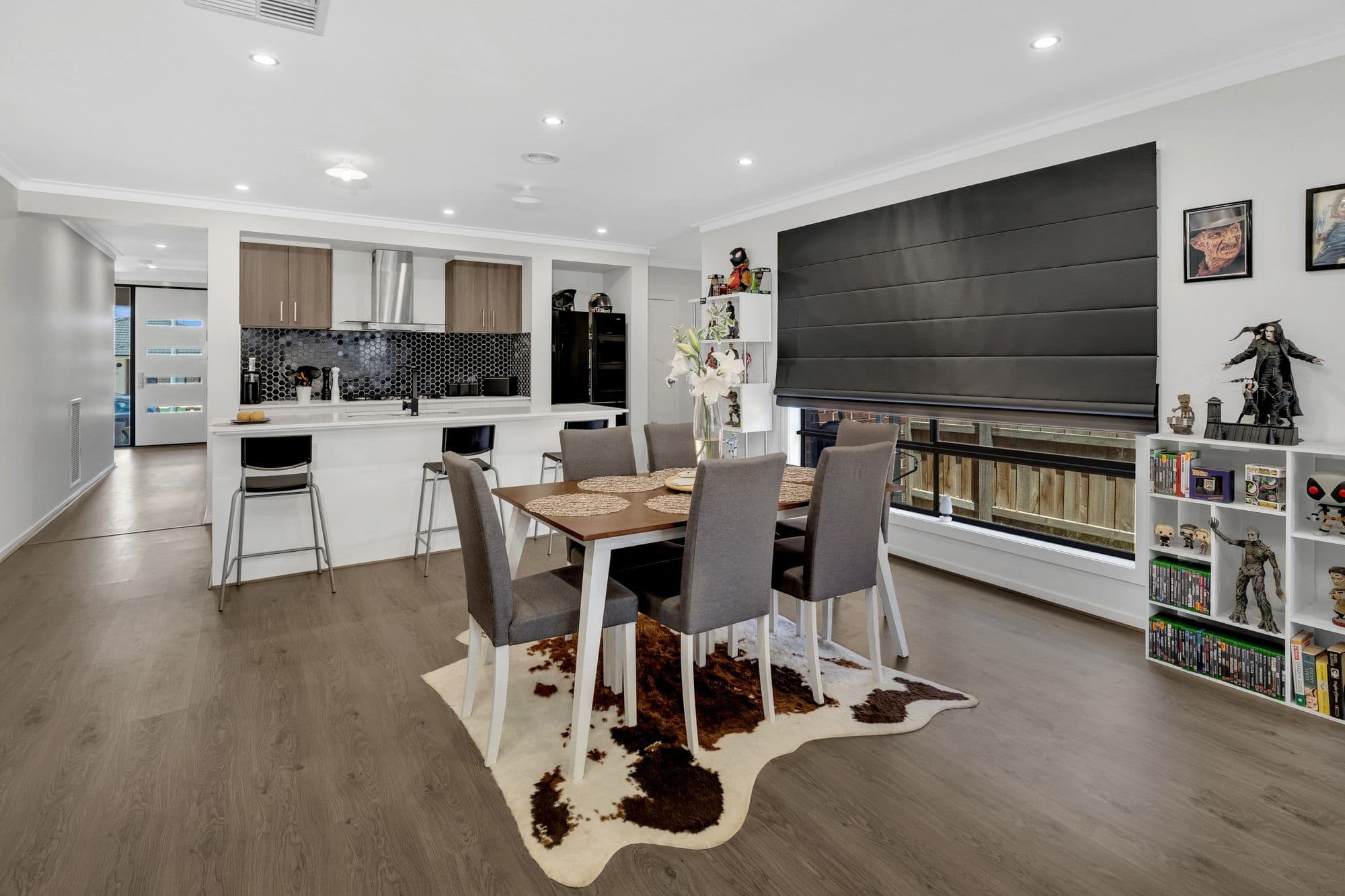 17 Rosewater Street, Manor Lakes VIC 3024, Manor Lakes - Thumbnail 3