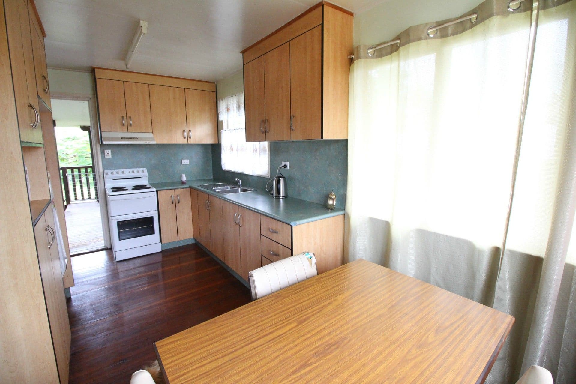 40 Place Avenue, Sarina QLD 4737, Sarina - Thumbnail 4