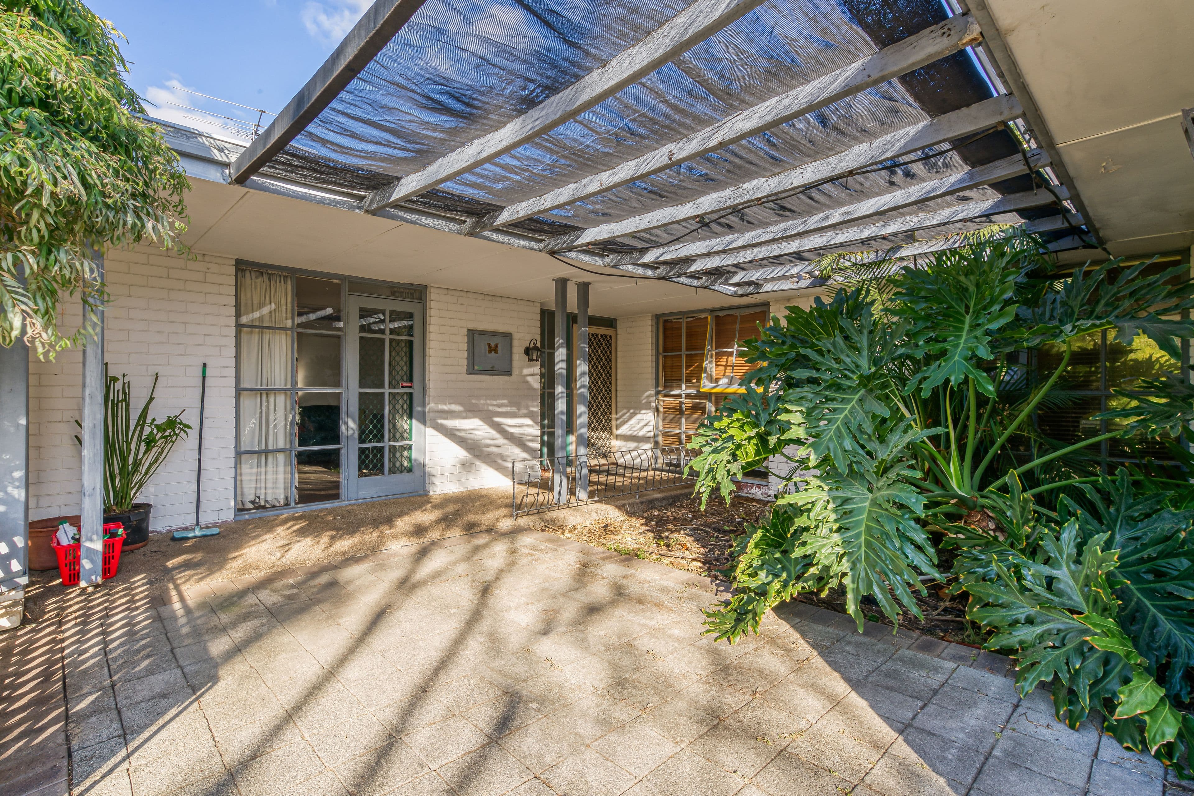 12 Debenham Street, Thornlie WA 6108, Thornlie - Thumbnail 2