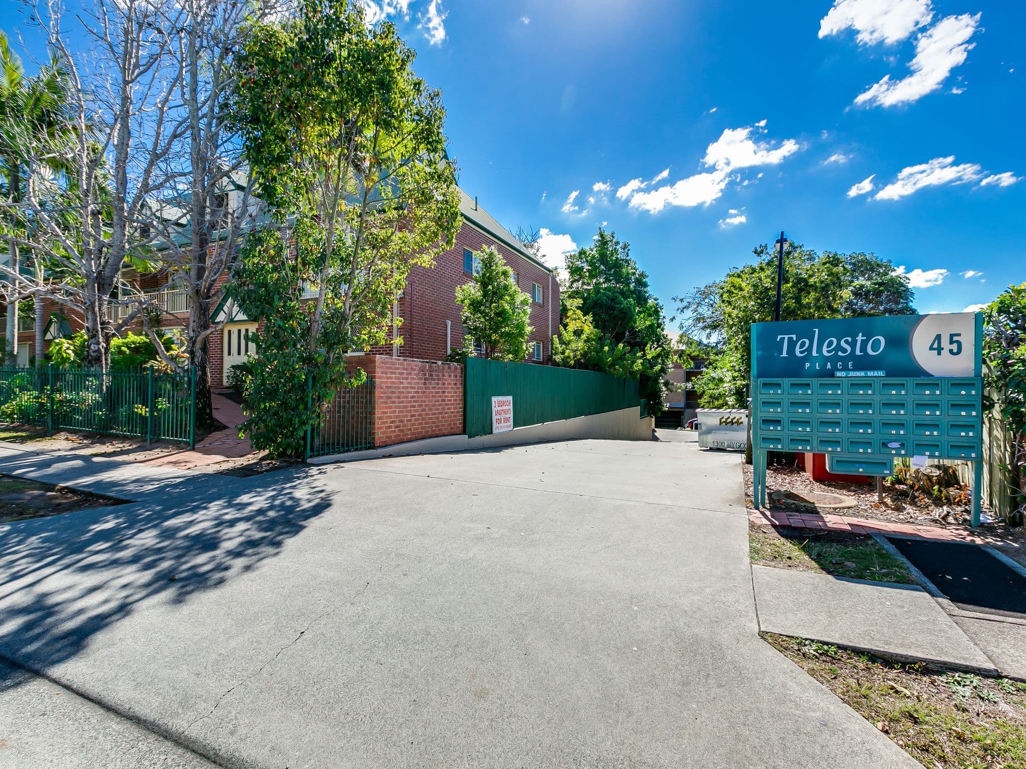 45 Pohlman Street, Southport QLD 4215, Southport - Thumbnail 2