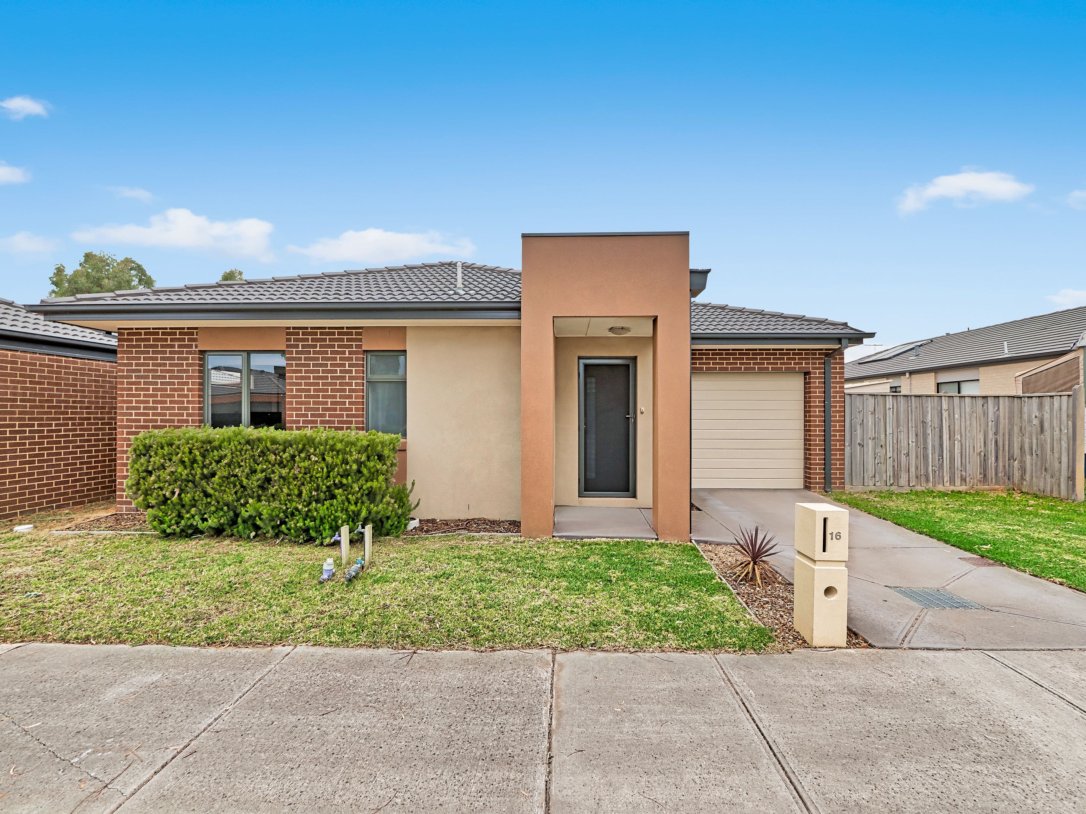 16 Davenport Crescent, Cranbourne West VIC 3977, Cranbourne West - Image 1