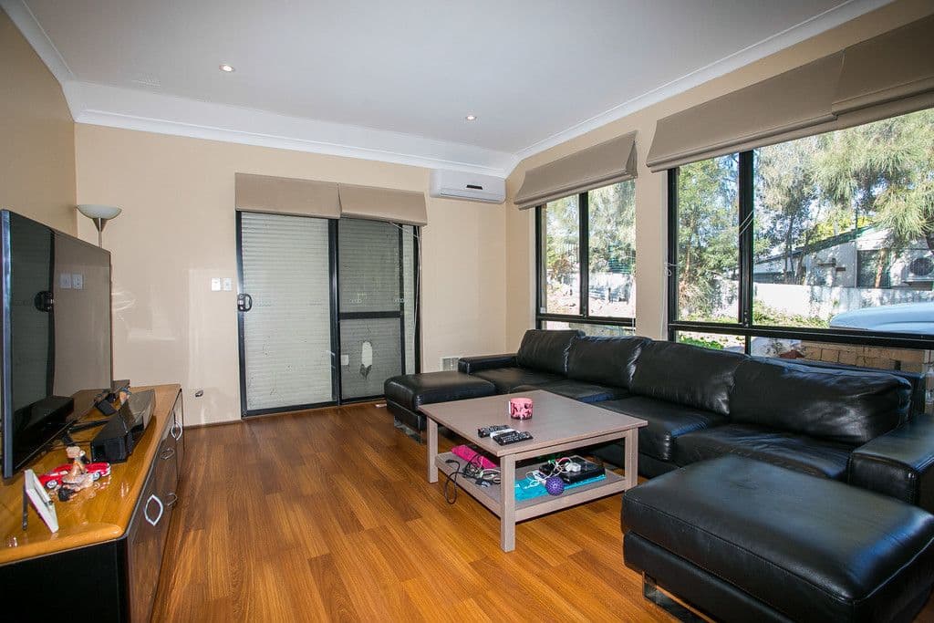 26 Broun Avenue, Embleton WA 6062, Embleton - Thumbnail 2