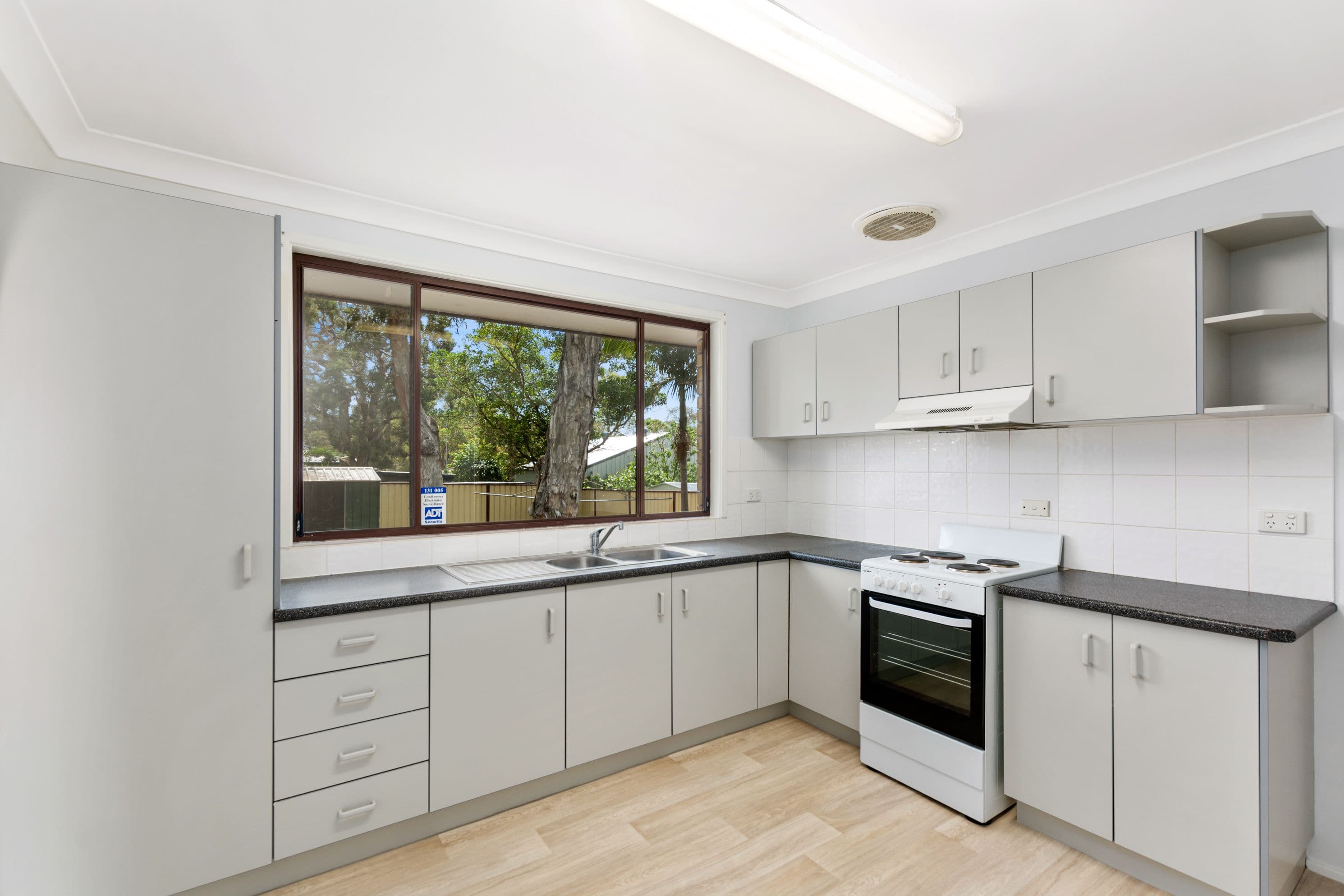 51 Penrose Drive, Avondale - Thumbnail 2