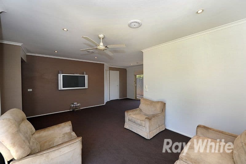 98 Amberly Park Drive, NARRE WARREN SOUTH VIC 3805, Narre Warren South - Thumbnail 4