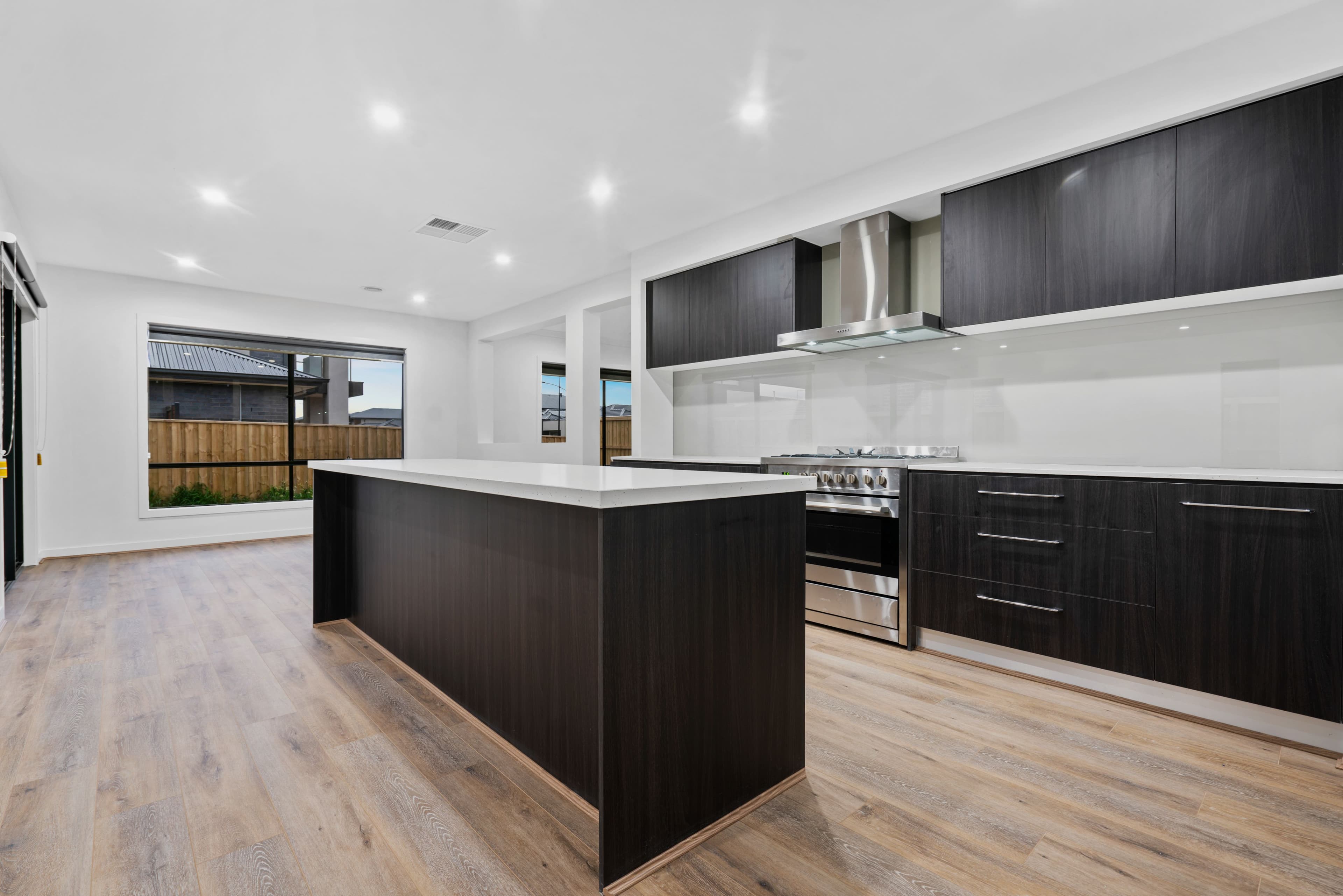267 Frontier Avenue, AINTREE VIC 3336, Aintree - Thumbnail 2