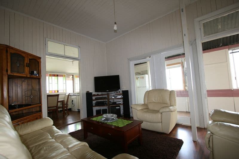 24 Martin Street, WOODEND QLD 4305, Woodend - Thumbnail 3