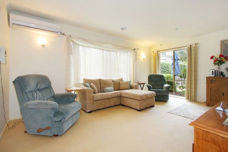 9 Forest Oak Drive, UPPER FERNTREE GULLY VIC 3156, Upper Ferntree Gully - Thumbnail 2