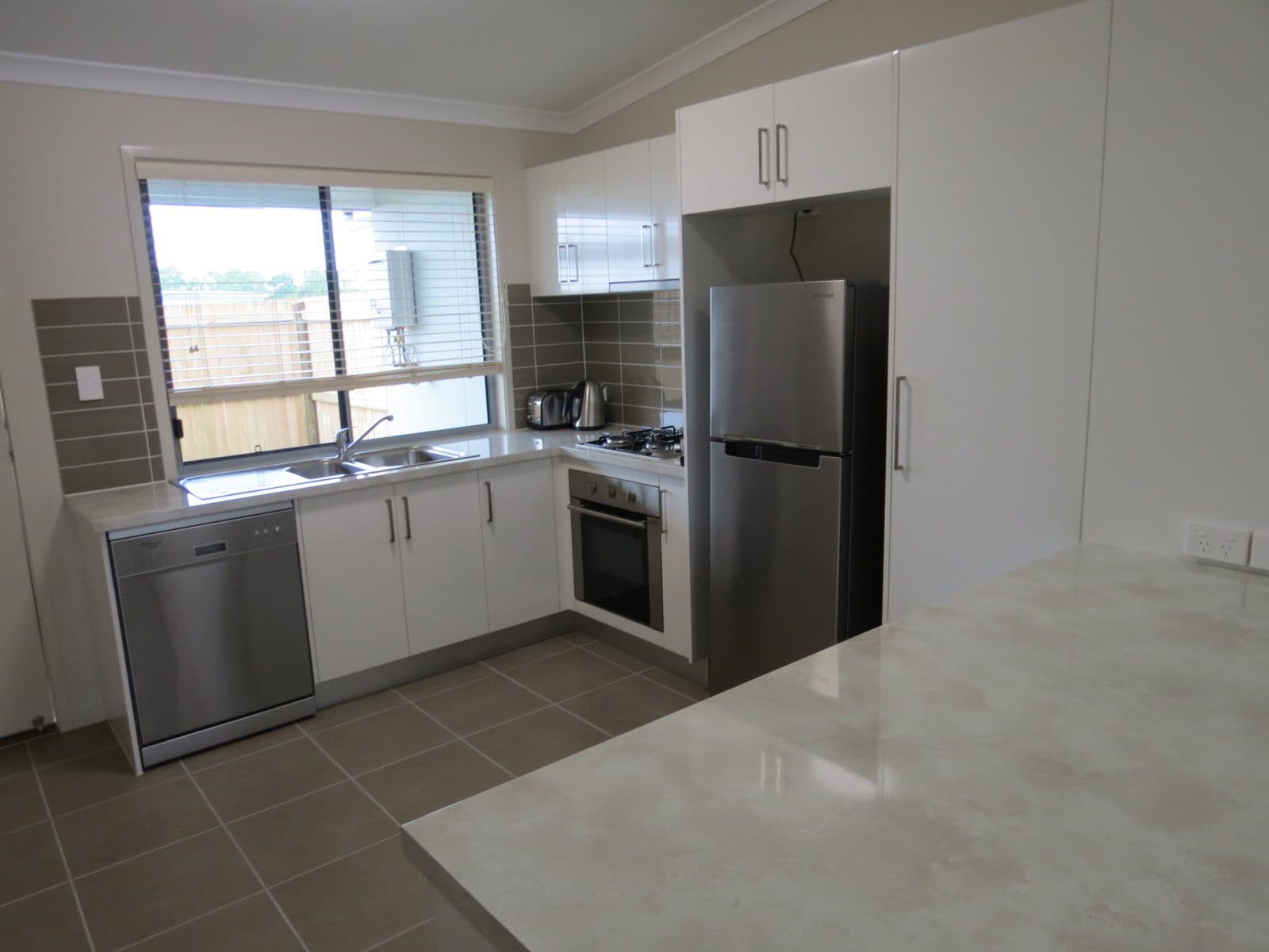 21 Rivergum Drive, Emerald QLD 4720, Emerald - Thumbnail 3