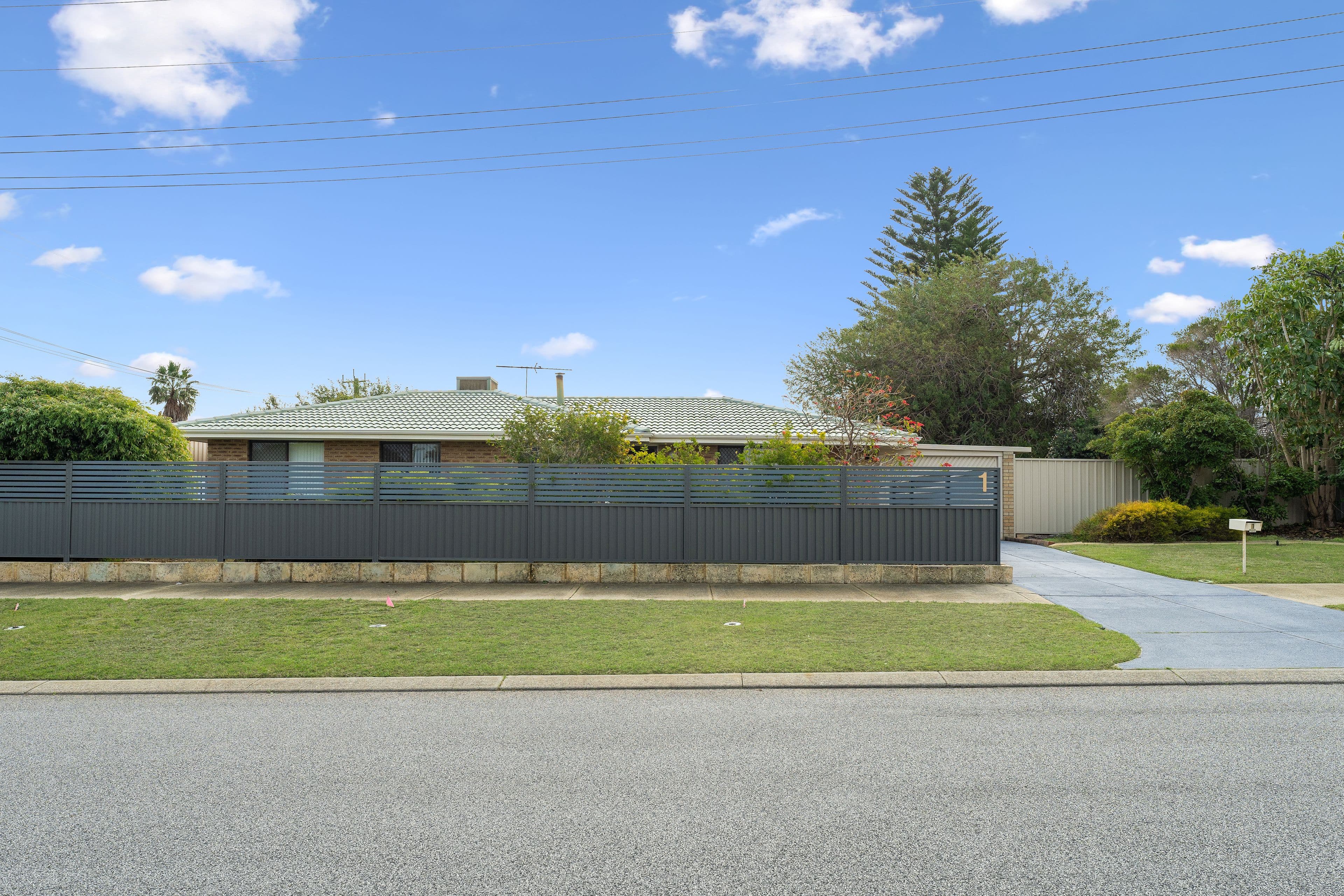 1 Raeside Crescent, Cooloongup WA 6168, Cooloongup - Image 1