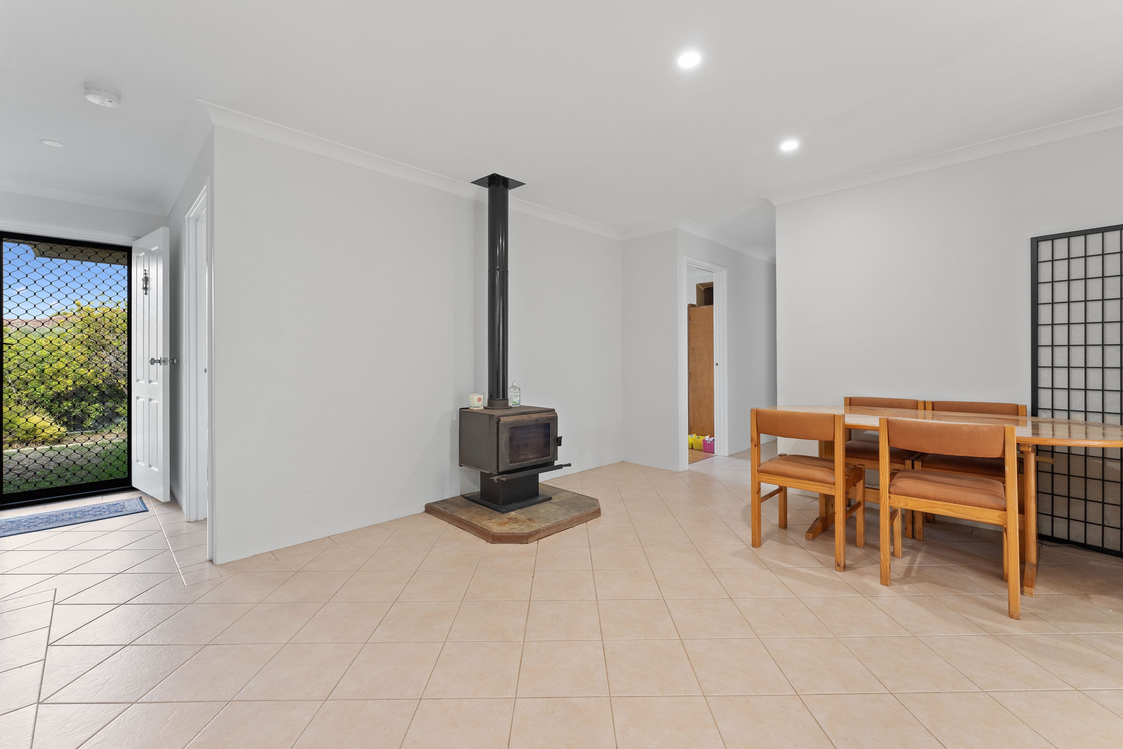 1 Raeside Crescent, Cooloongup WA 6168, Cooloongup - Thumbnail 6