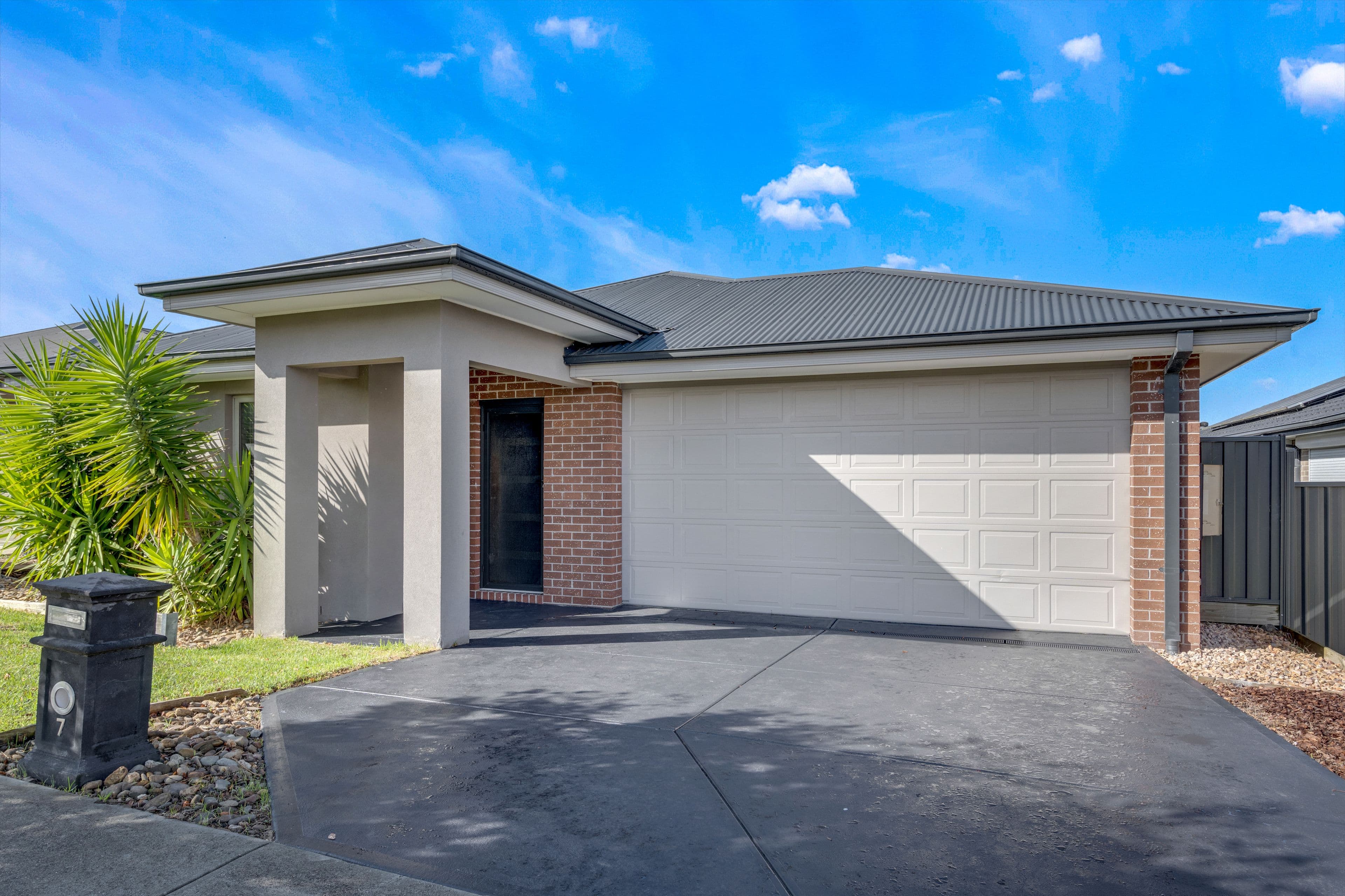 7 Charm Road, Greenvale VIC 3059, Greenvale - Thumbnail 2
