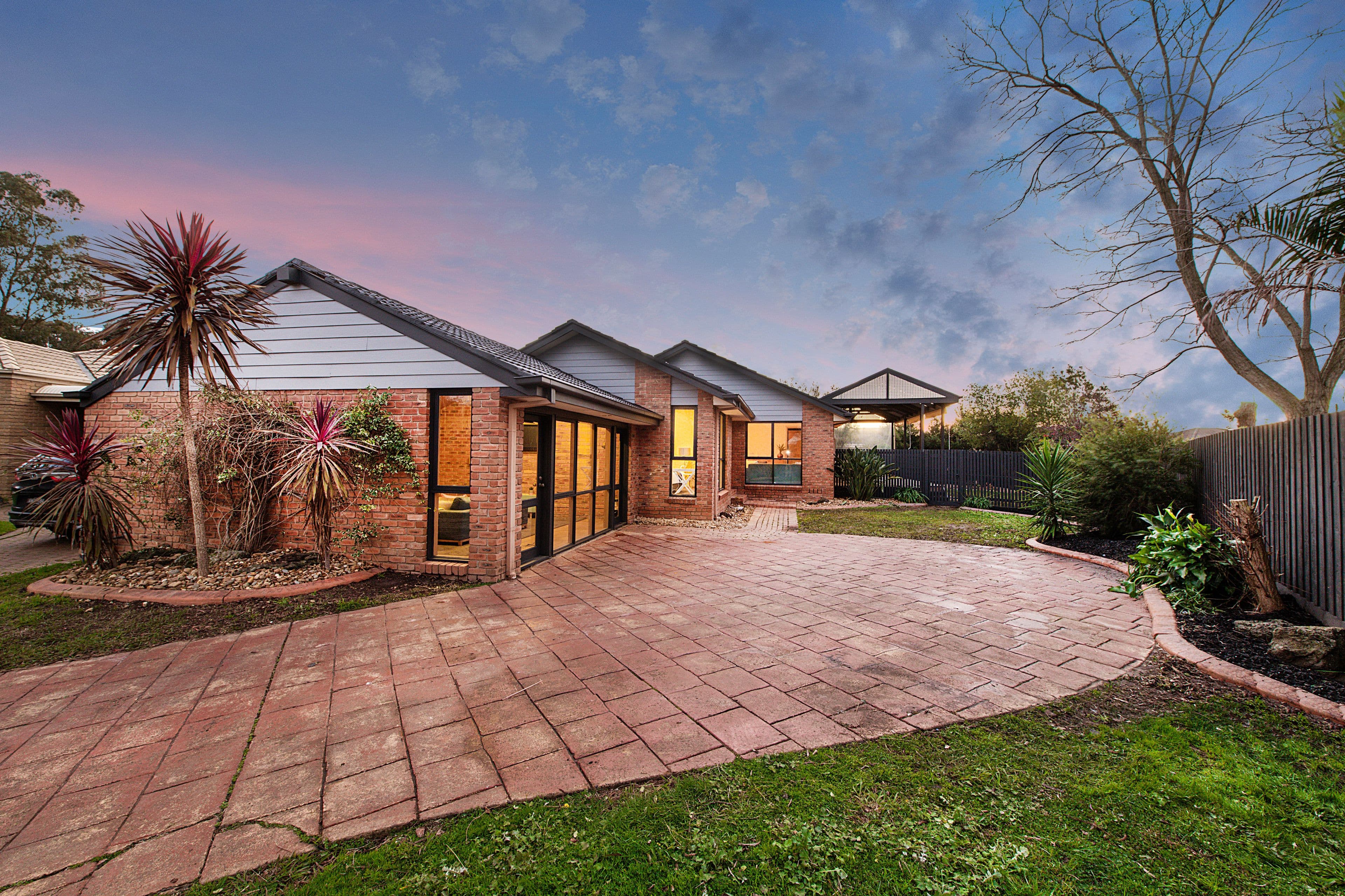 12 Arnhem Court, Rowville VIC 3178, Rowville - Thumbnail 2