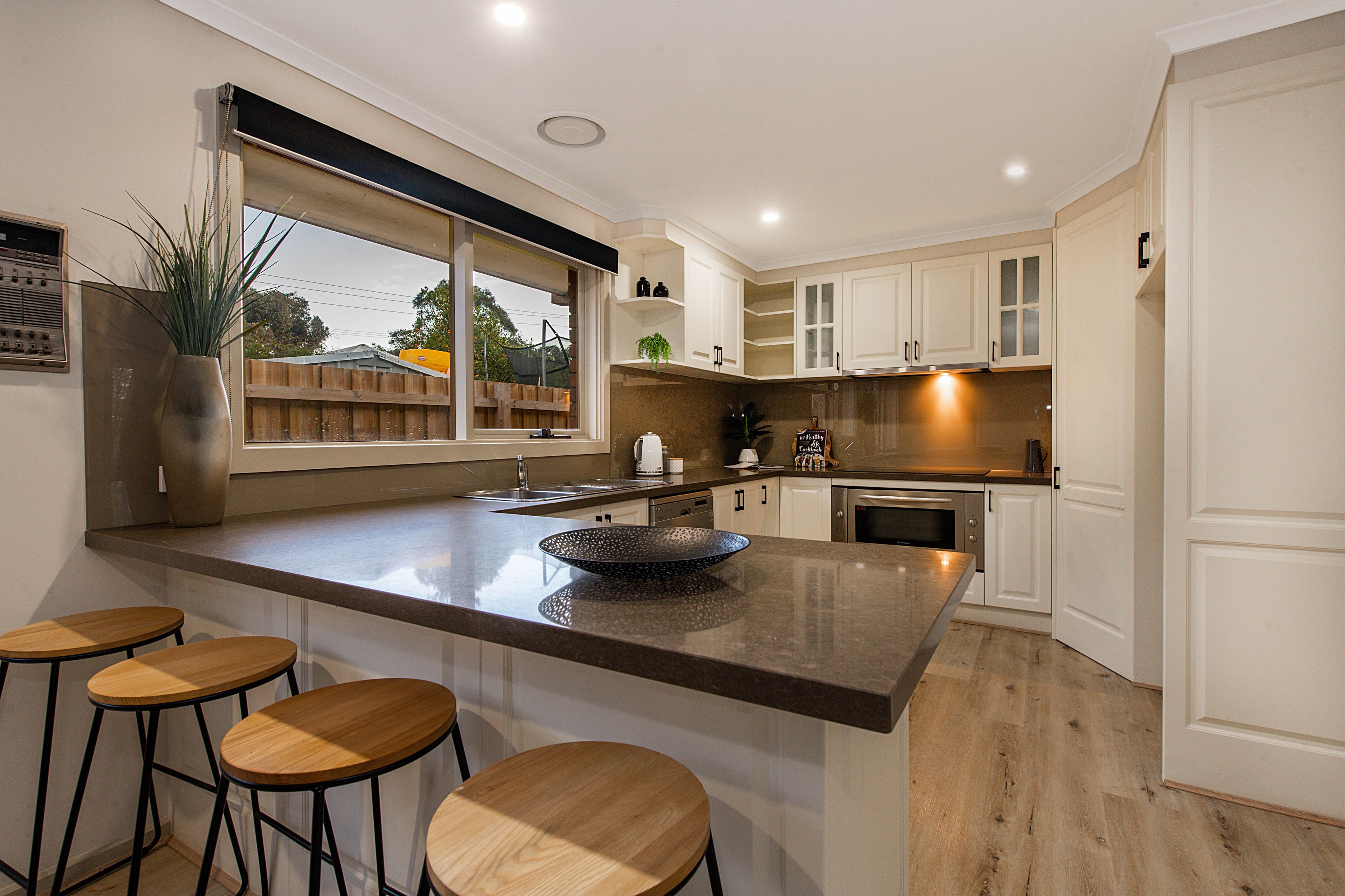 12 Arnhem Court, Rowville VIC 3178, Rowville - Thumbnail 3